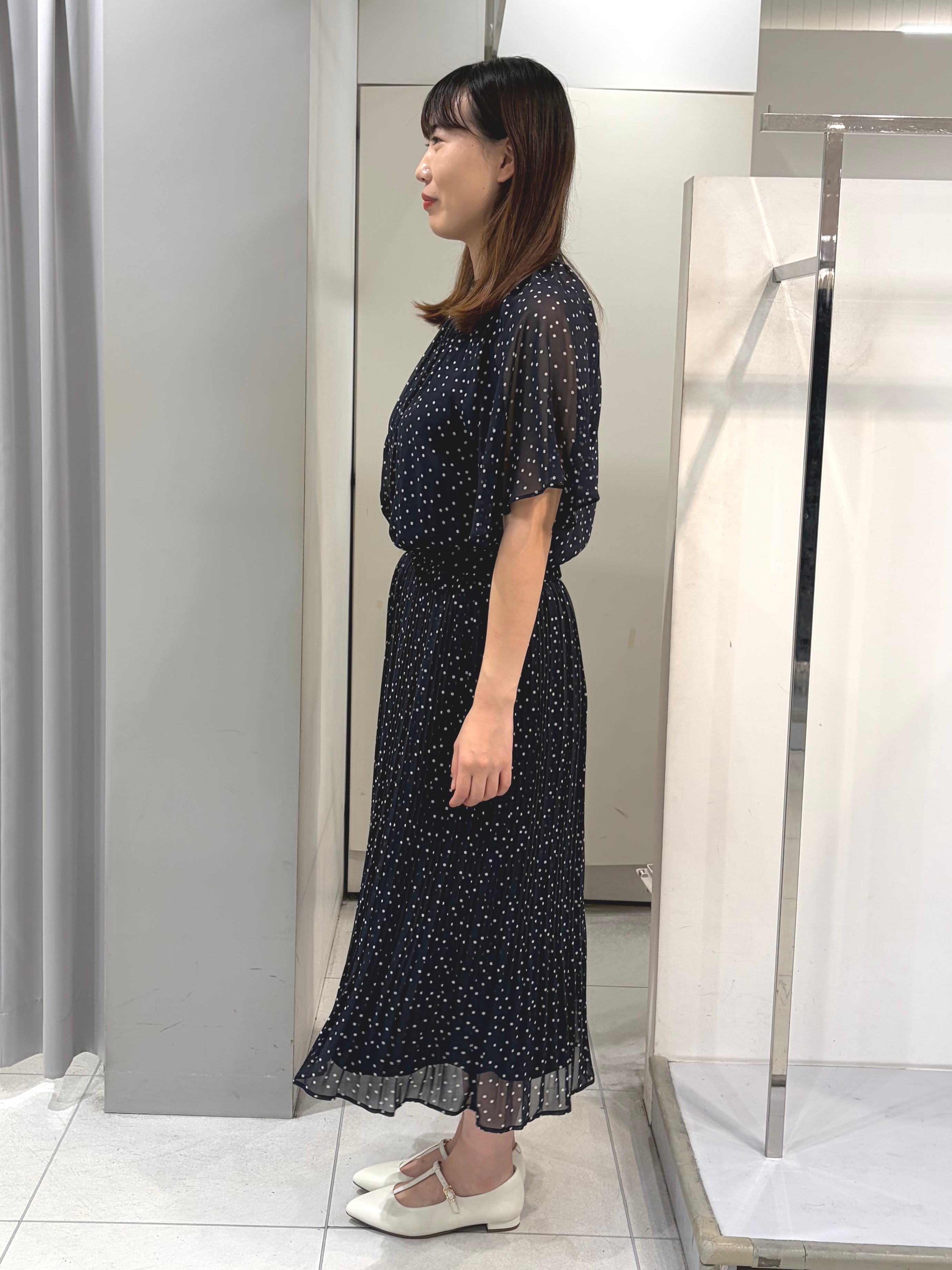 AZUSAさんの「Reflect｜【セットアップ／手洗い可】ドット柄シアーブラウス」を使ったコーディネート