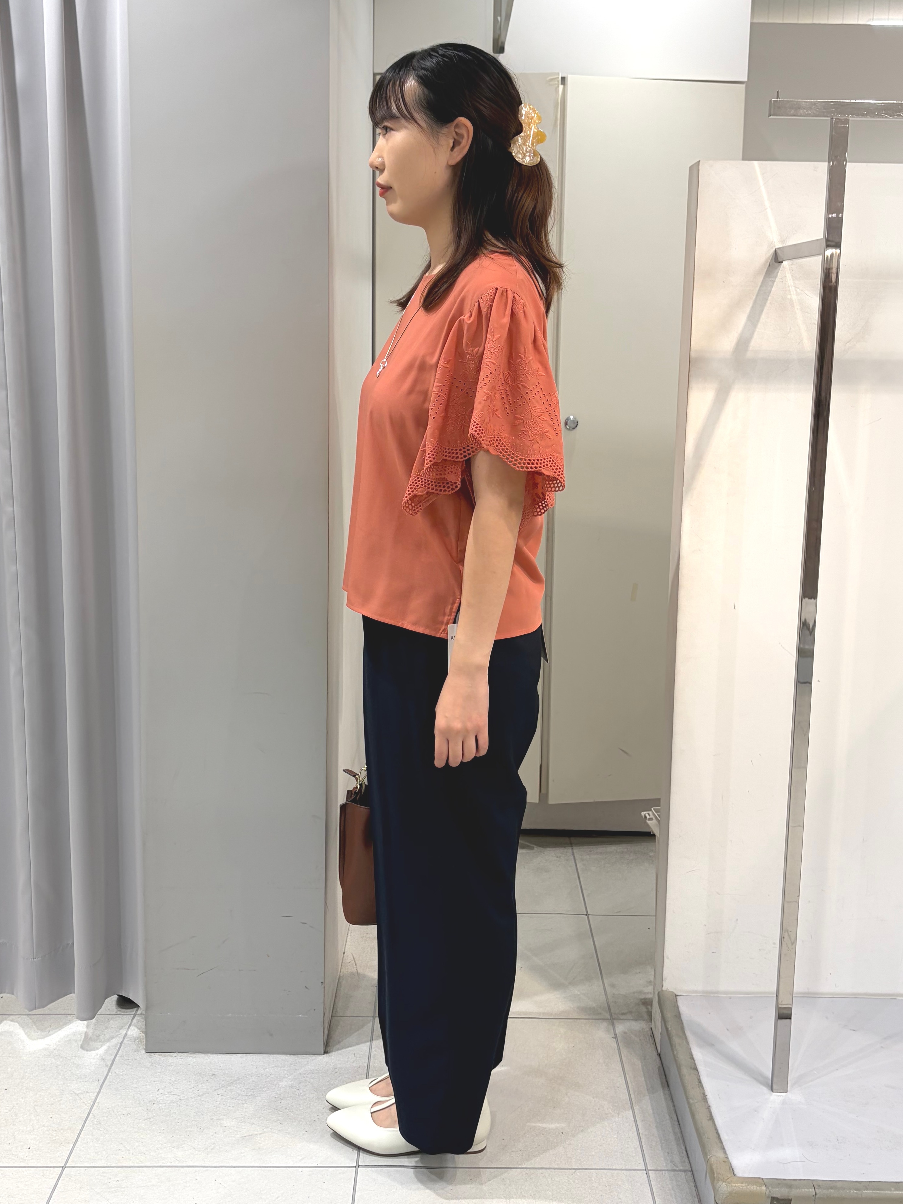 AZUSAさんの「Reflect｜【通勤◎】スカラップレーススリーブ ブラウス」を使ったコーディネート