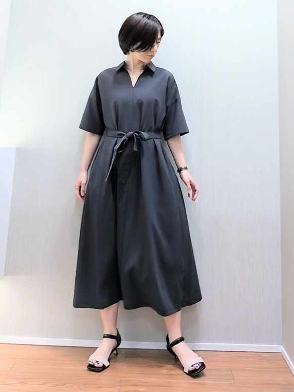 ミズタさんの「UNTITLED｜【UVカット/接触冷感/通気性】エアリークールワンピース」を使ったコーディネート