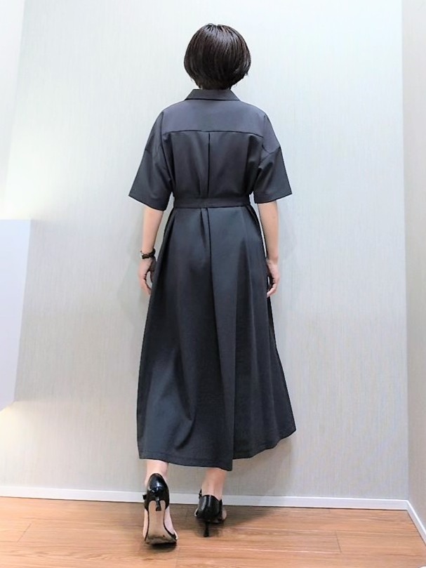 ミズタさんの「UNTITLED｜【UVカット/接触冷感/通気性】エアリークールワンピース」を使ったコーディネート