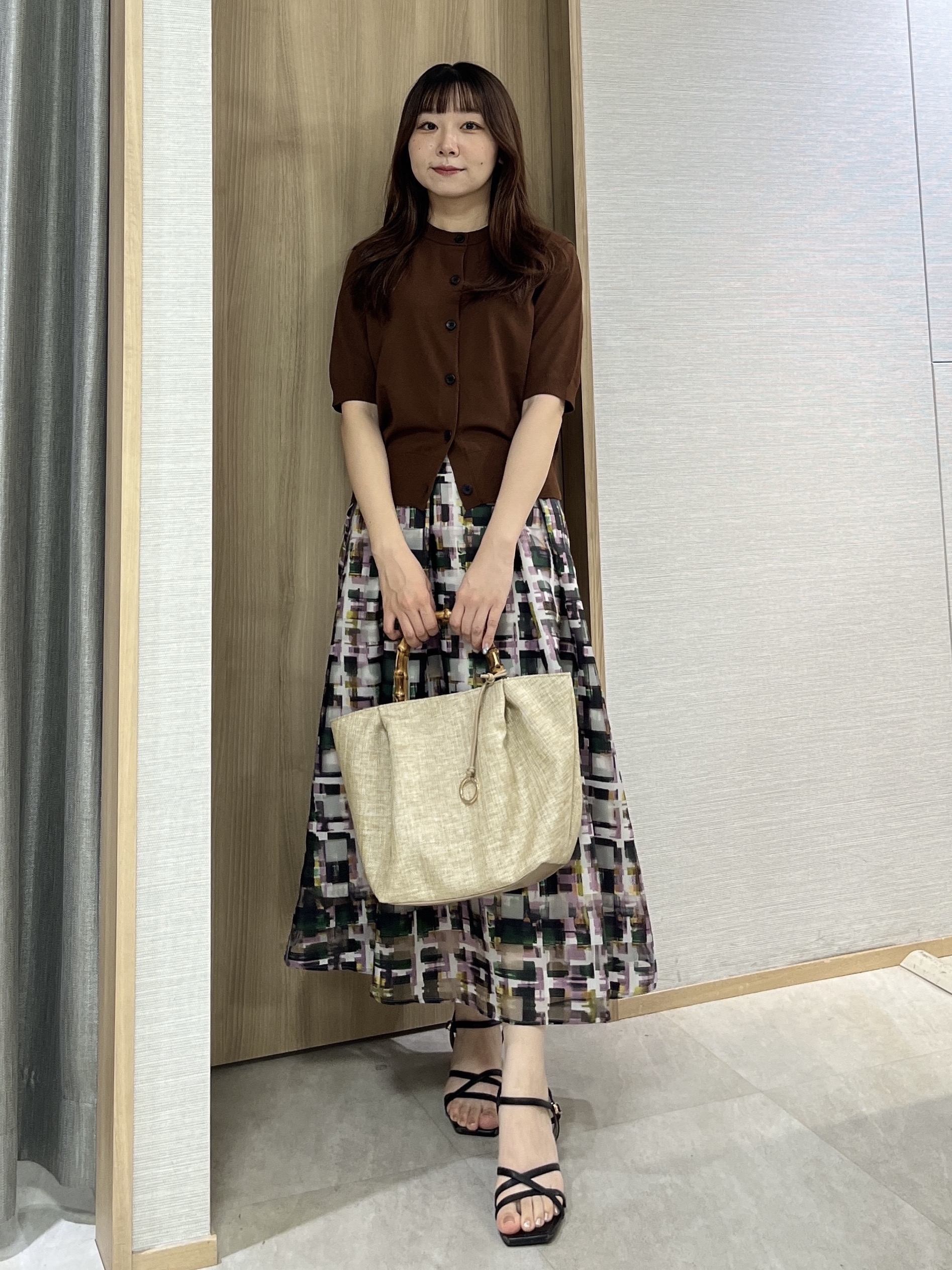 KAHOさんの「UNTITLED｜【すっきりコンパクト】ドライタッチ5分袖カーディガン」を使ったコーディネート