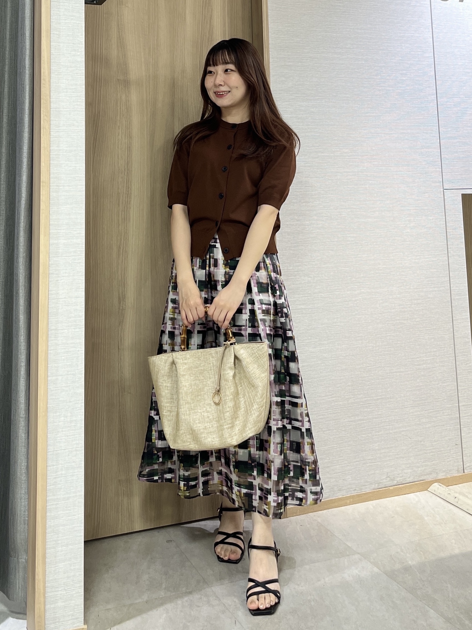 KAHOさんの「UNTITLED｜【すっきりコンパクト】ドライタッチ5分袖カーディガン」を使ったコーディネート