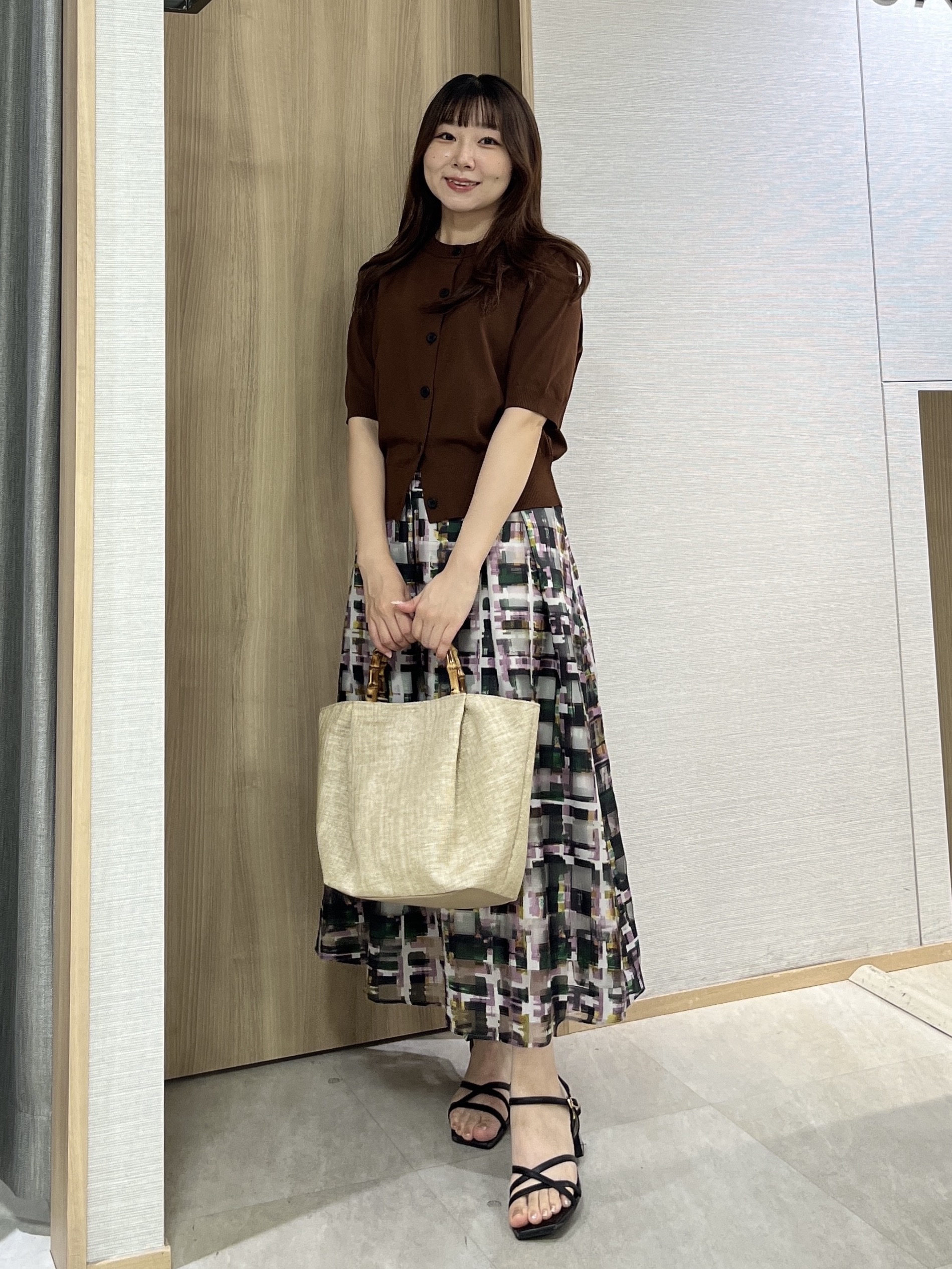 KAHOさんの「UNTITLED｜【すっきりコンパクト】ドライタッチ5分袖カーディガン」を使ったコーディネート