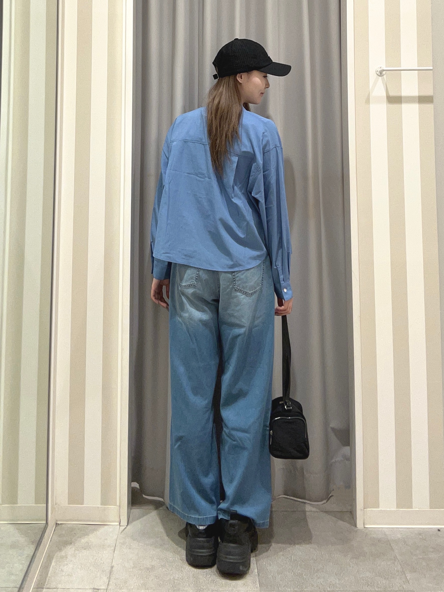 美空さんの「SHOO･LA･RUE｜【通気性〇/S-LL/洗濯機可】さらりと心地よい。ノーカラーシャツ」を使ったコーディネート