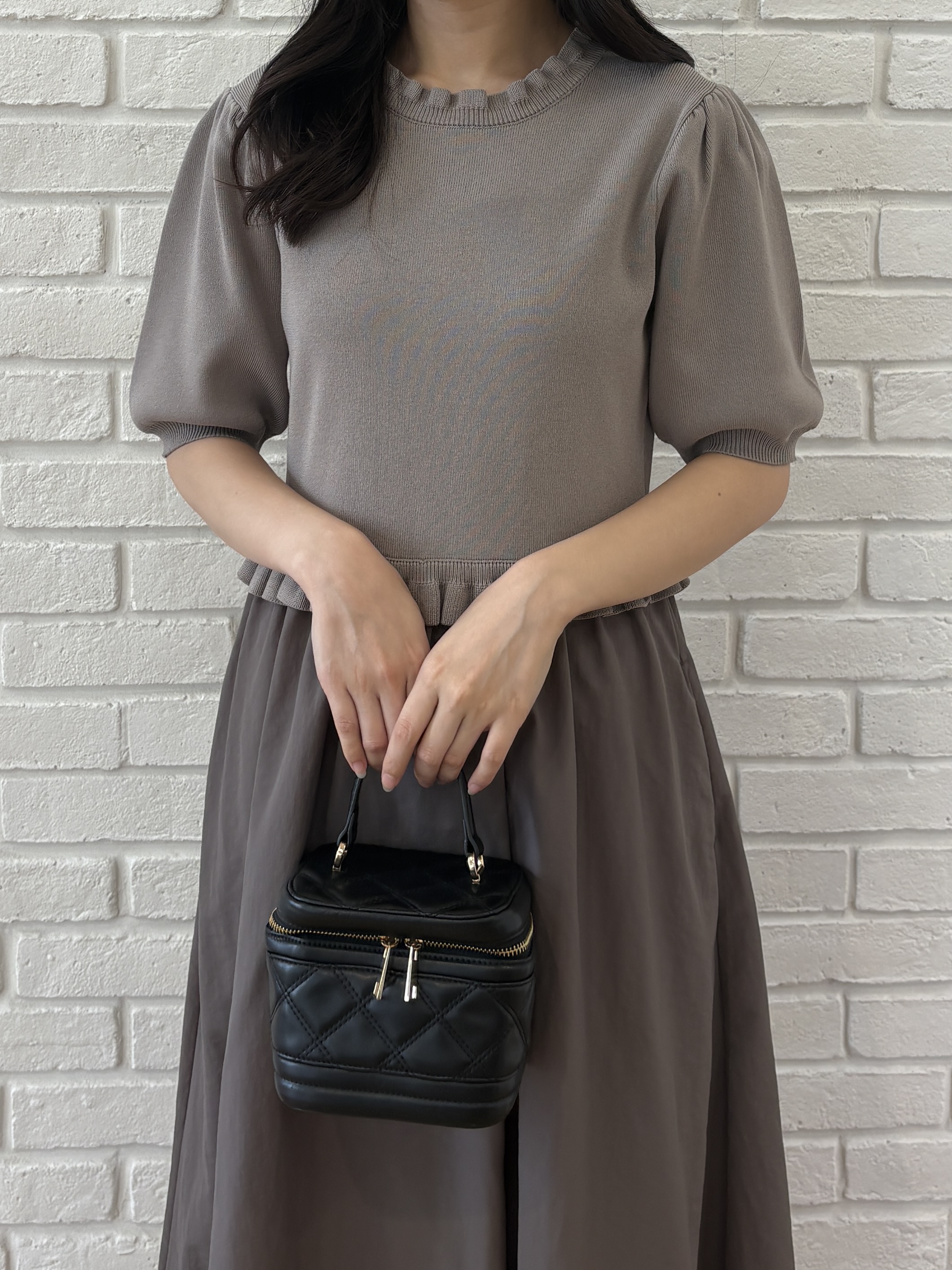 AOIさんの「Couture brooch｜【ほんのり甘い】フリルニット ドッキングワンピース【洗濯機可】」を使ったコーディネート
