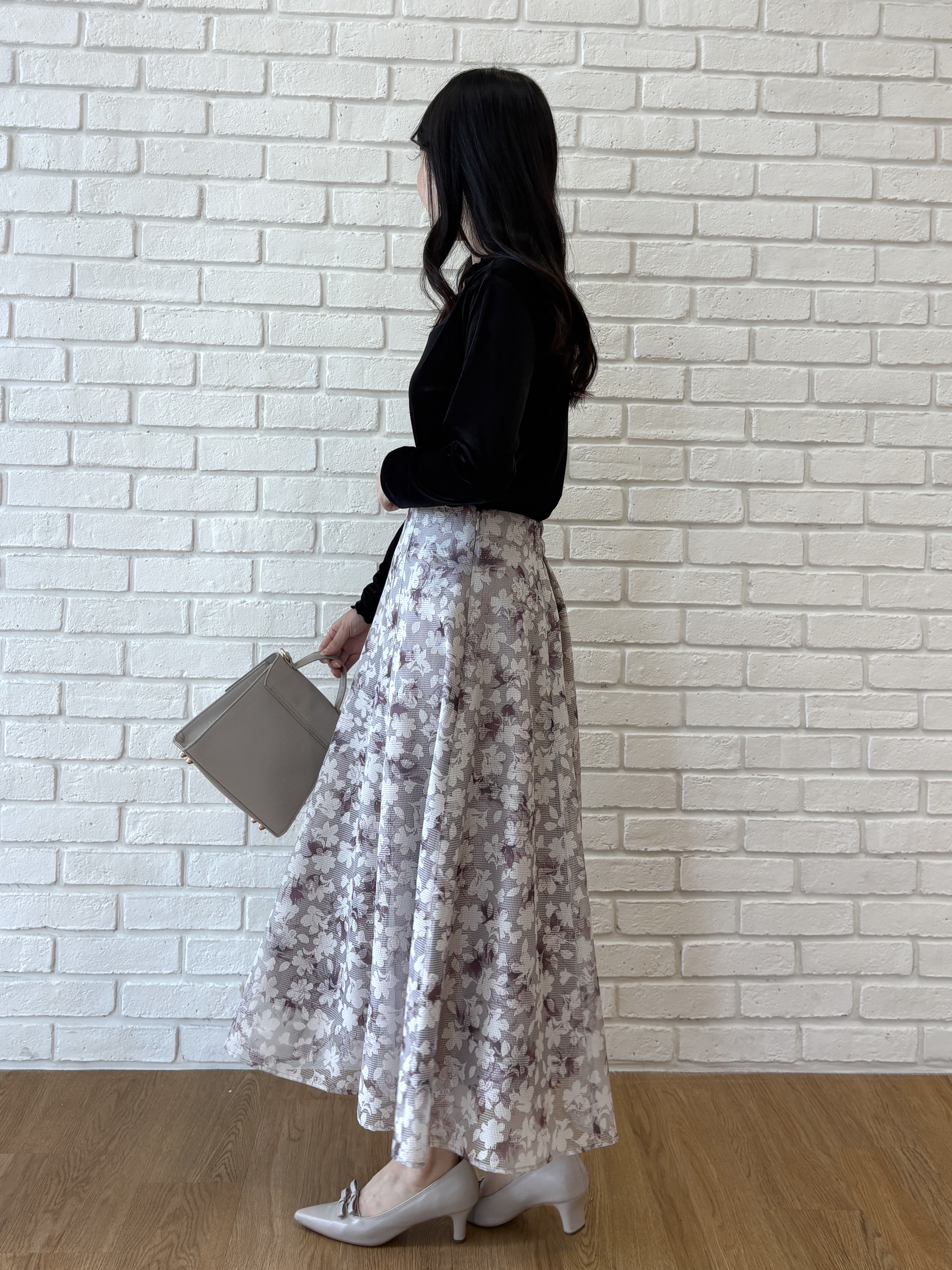 AOIさんの「Couture brooch｜【上品な透け感】オパールチェック花柄スカート【洗濯機可】」を使ったコーディネート