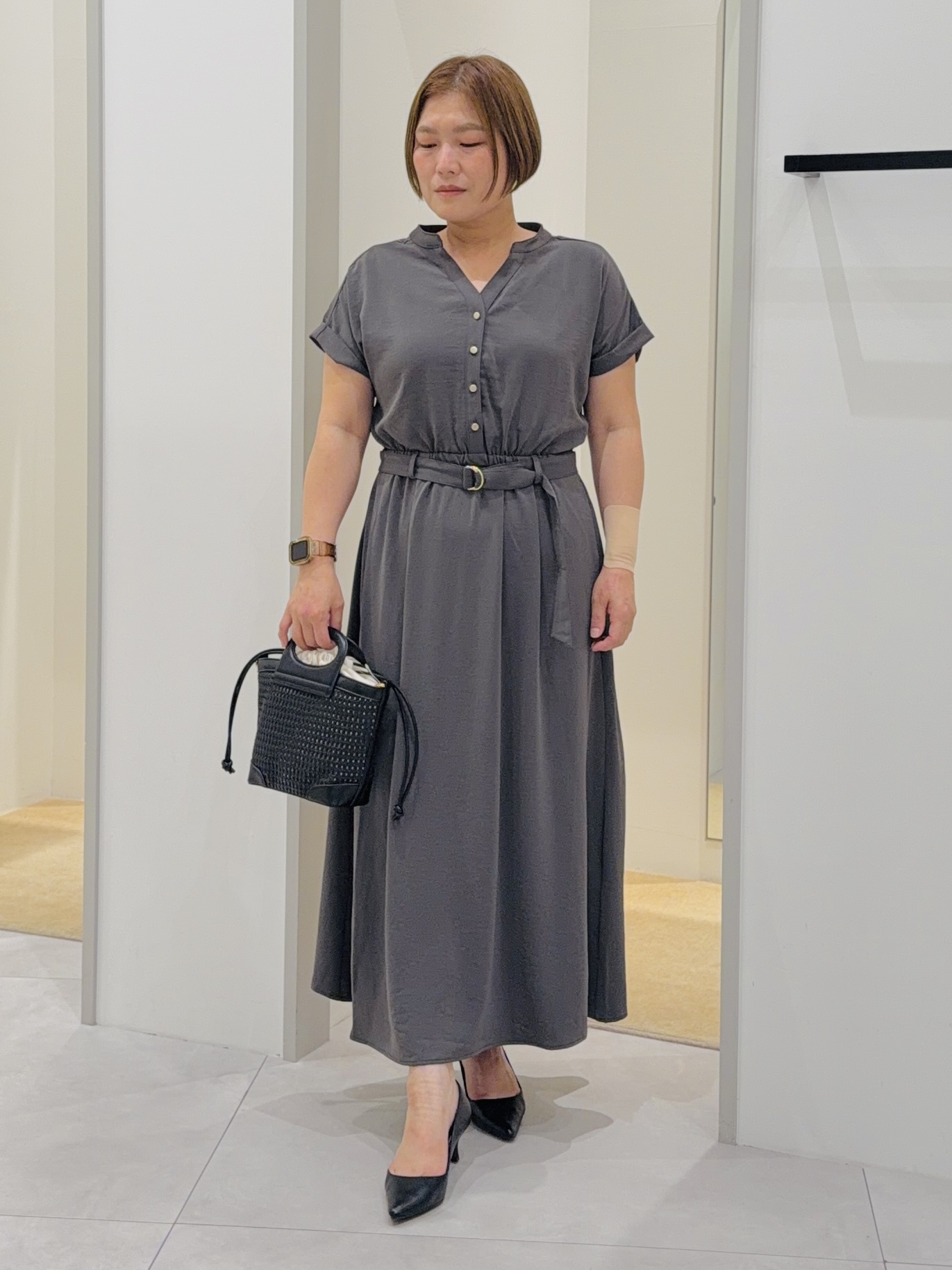 タナさんの「THE SHOP TK｜【M-XL/ひんやり/遮熱】やみつきになる とろみスキッパーワンピース」を使ったコーディネート