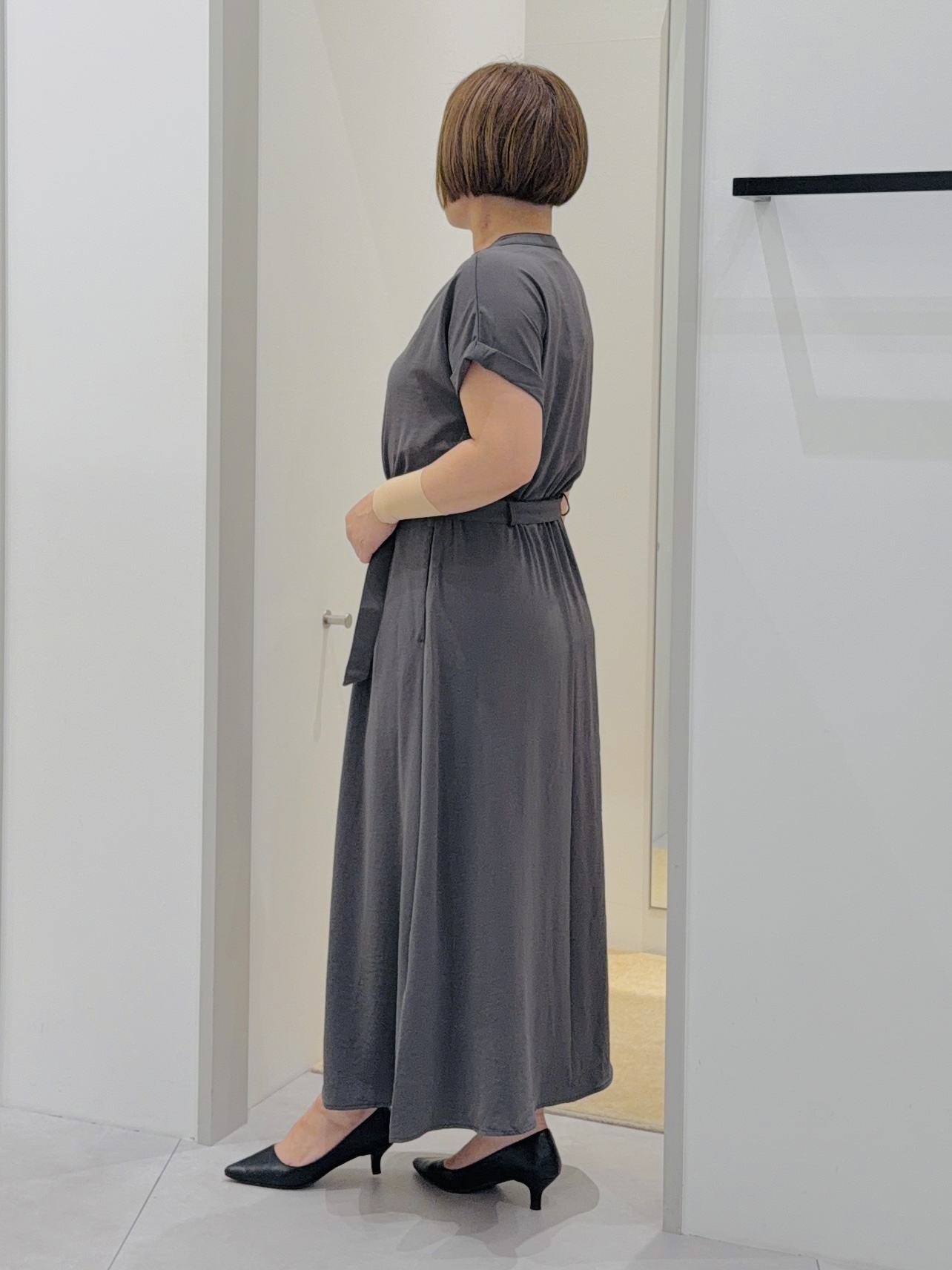 タナさんの「THE SHOP TK｜【M-XL/ひんやり/遮熱】やみつきになる とろみスキッパーワンピース」を使ったコーディネート