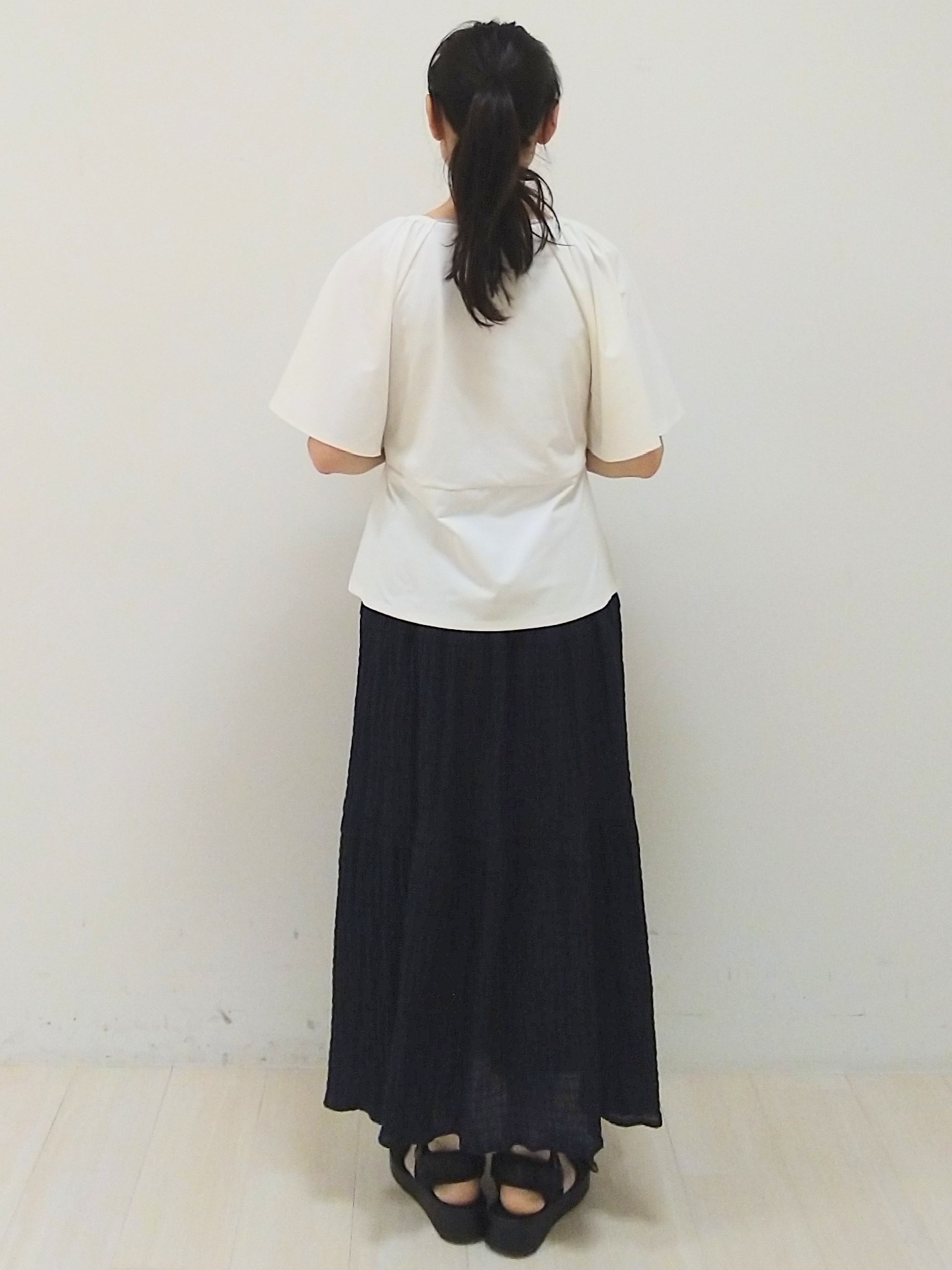 SANAさんの「Reflect｜七分袖ニットカーディガン」を使ったコーディネート