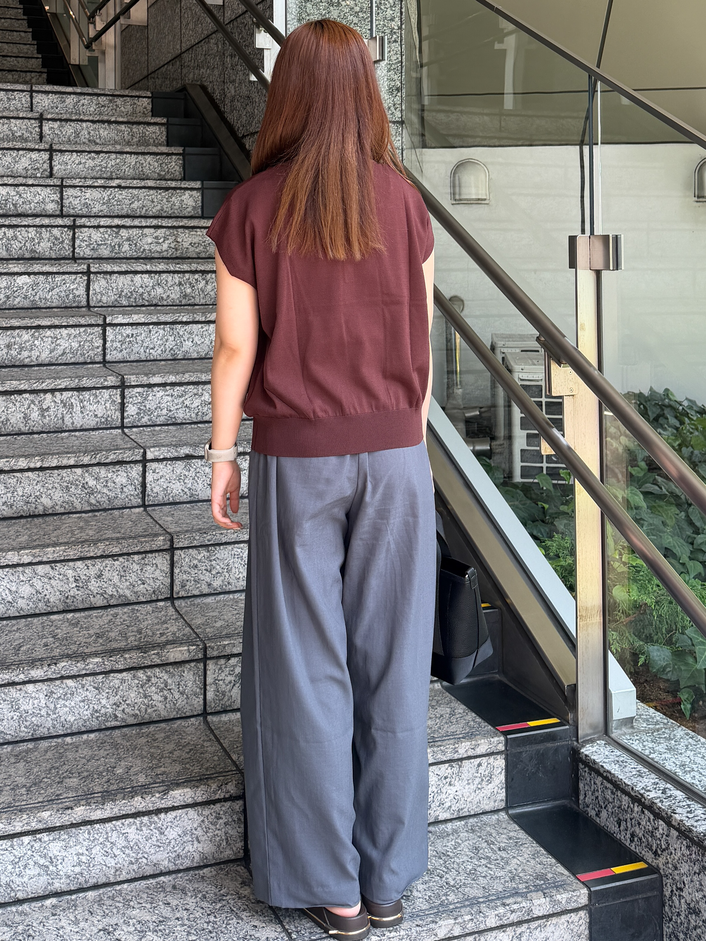 HANNAさんの「OPAQUE.CLIP｜【接触冷感／UV】フリルフレンチスリーブニット《洗濯機OK》」を使ったコーディネート
