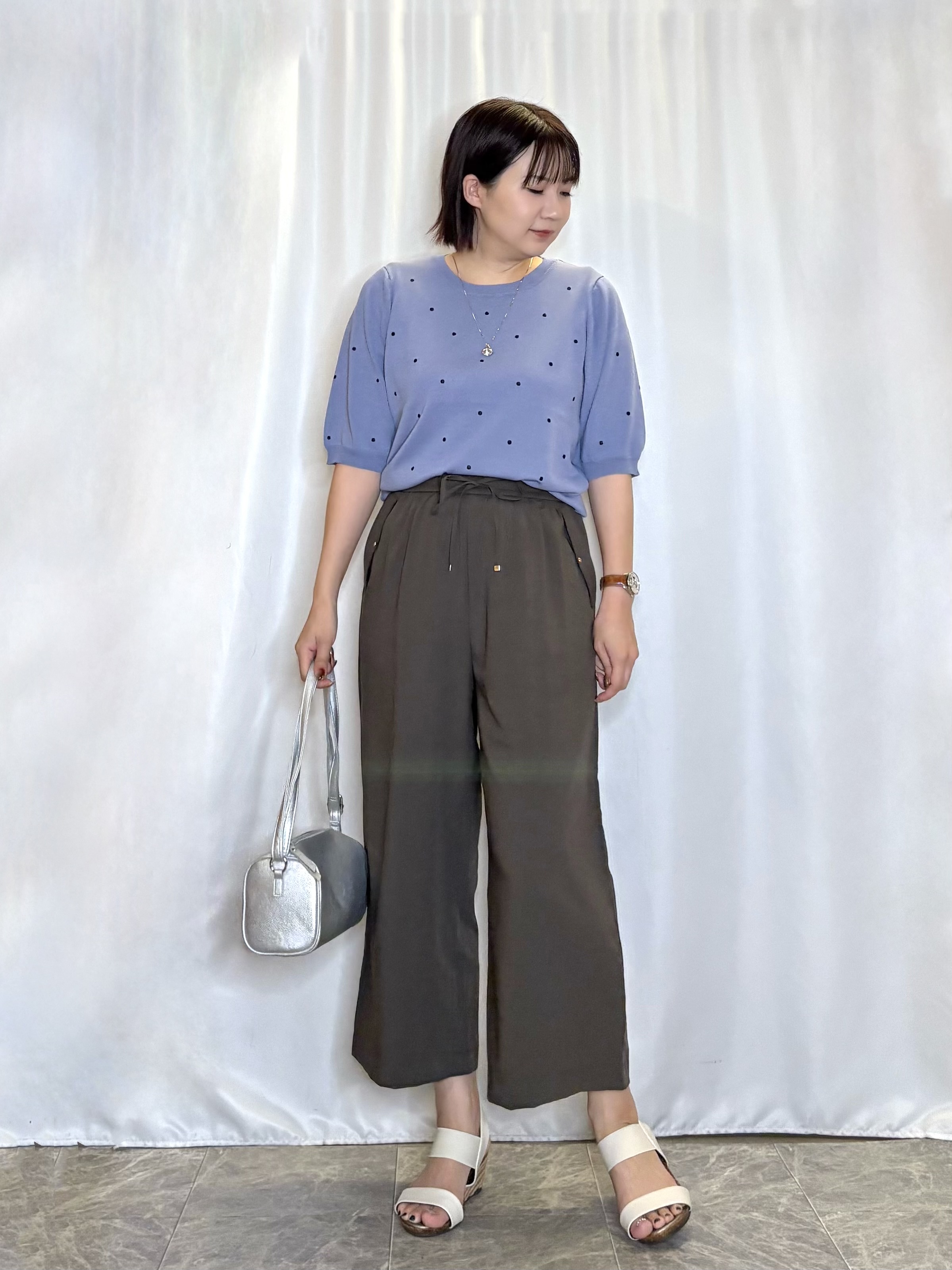 ネリさんの「SHOO･LA･RUE｜【ひんやり/S-LL】大人フェミニン ドット刺繍ニット」を使ったコーディネート