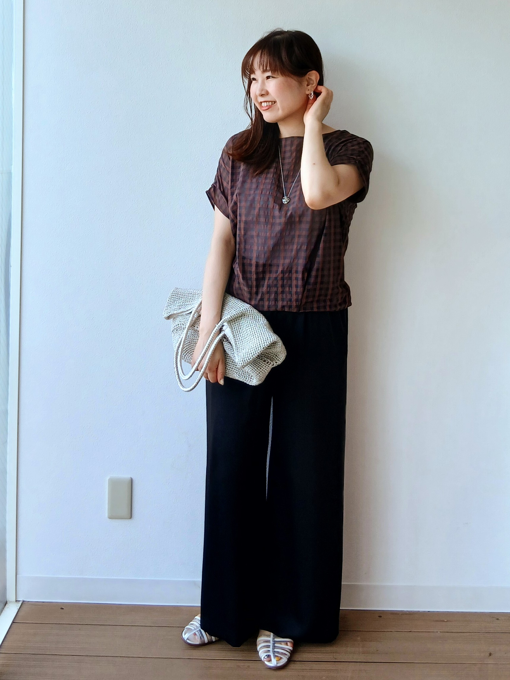 なみきさんの「UNTITLED｜シアーチェックブラウス」を使ったコーディネート