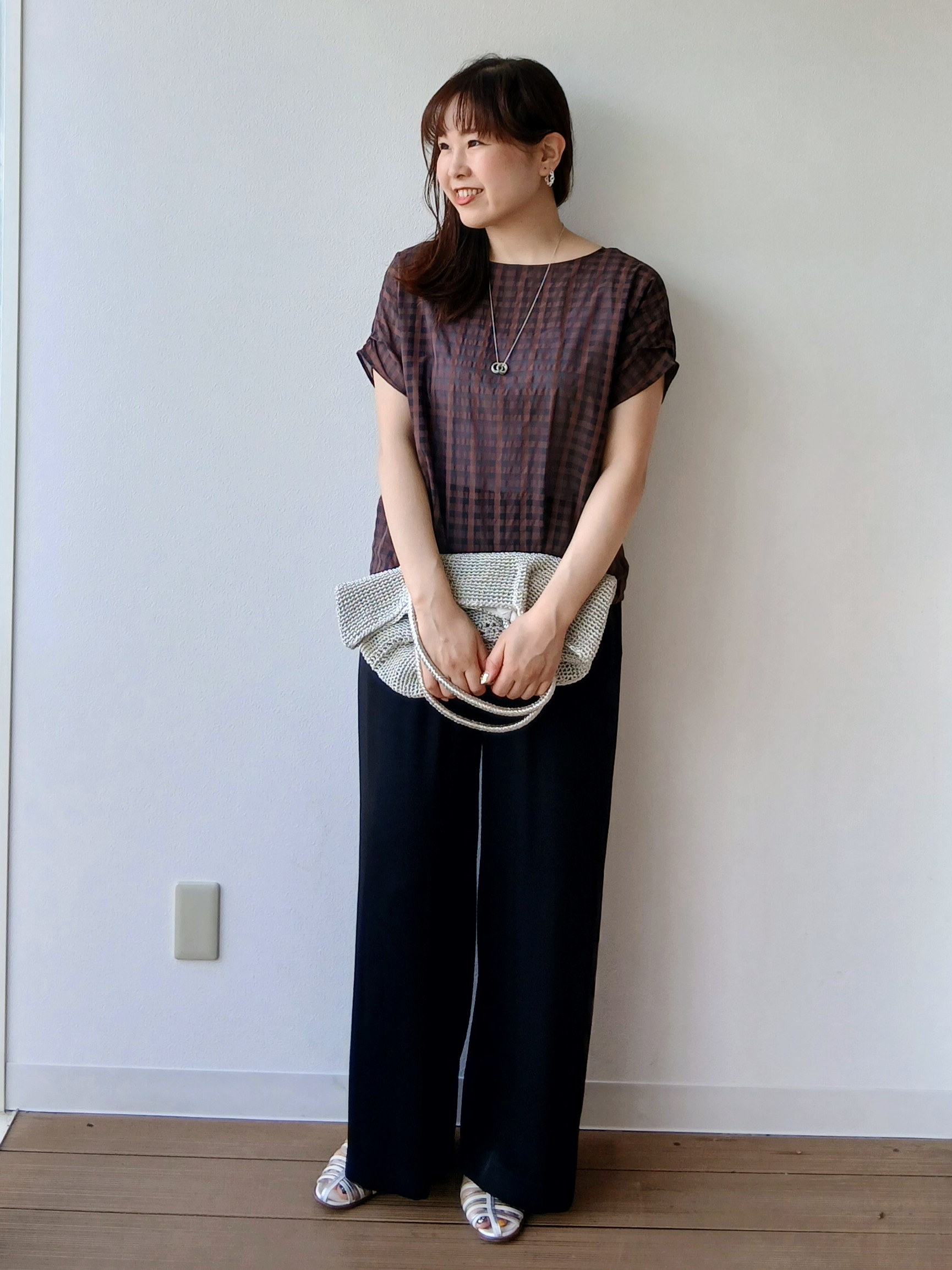 なみきさんの「UNTITLED｜シアーチェックブラウス」を使ったコーディネート