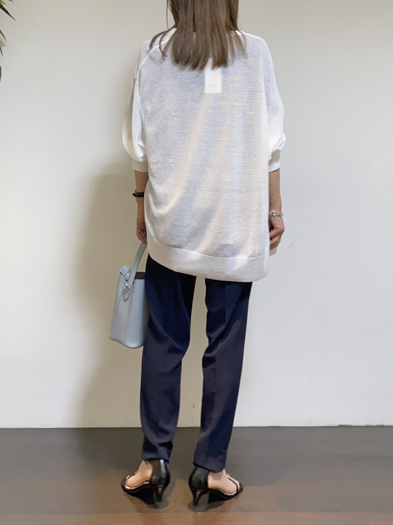 tomoさんの「UNTITLED｜【日除け・冷房対策に】コットンリネンカーディガン」を使ったコーディネート