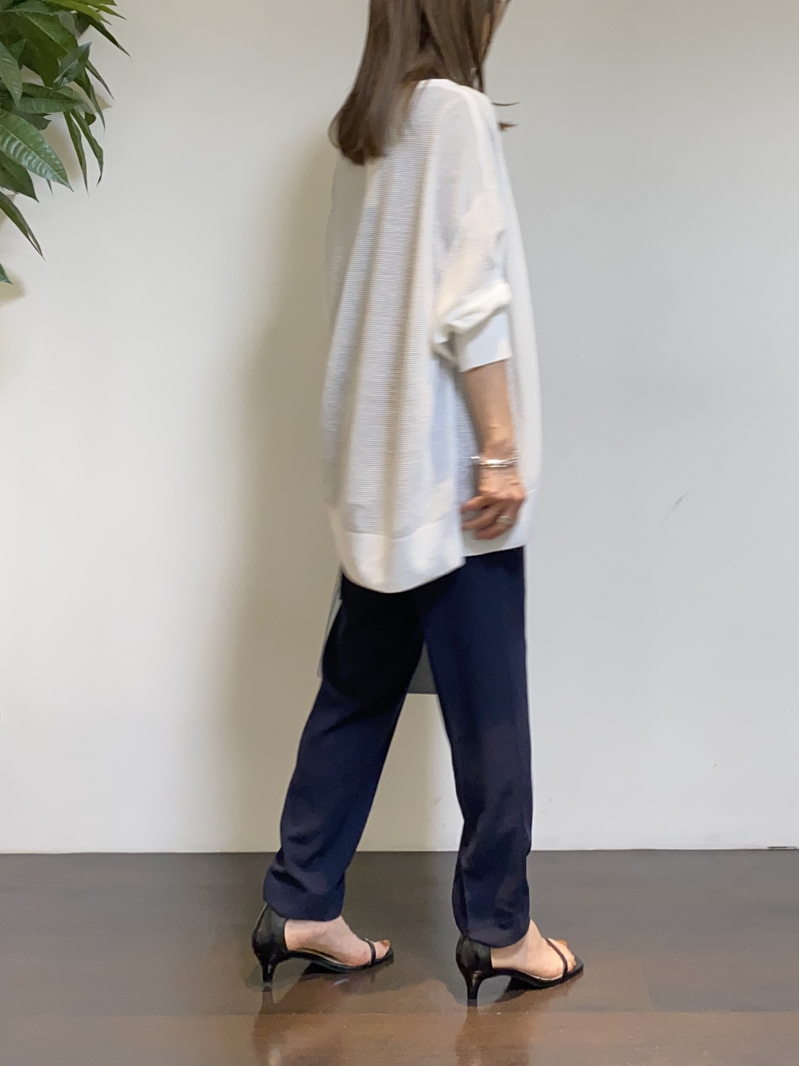 tomoさんの「UNTITLED｜【日除け・冷房対策に】コットンリネンカーディガン」を使ったコーディネート