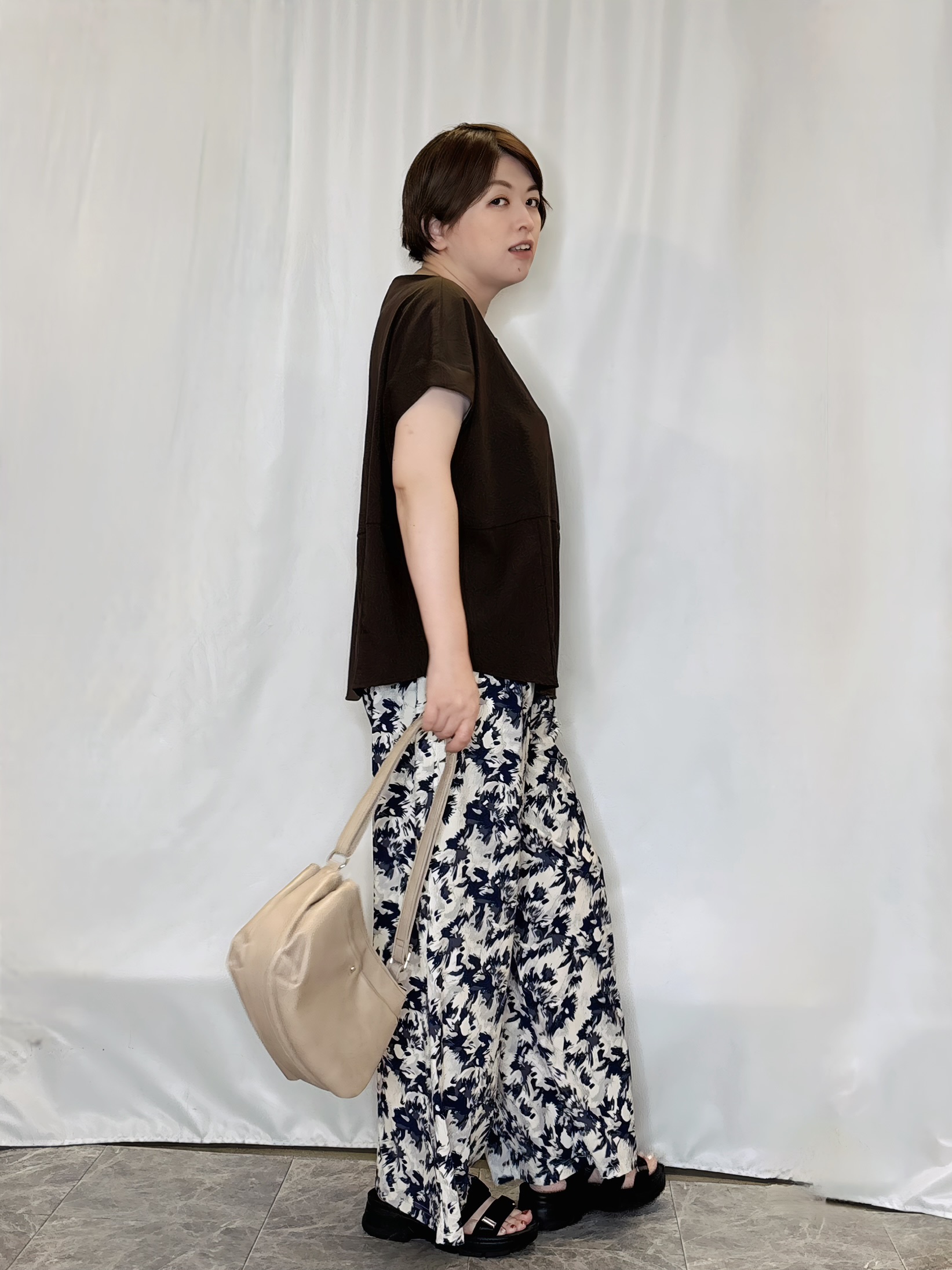 たみさんの「SHOO･LA･RUE｜【洗濯機可/セットアップ可】軽凛(かろりん) シンプル上品 ひんやり切替コクーントップス」を使ったコーディネート