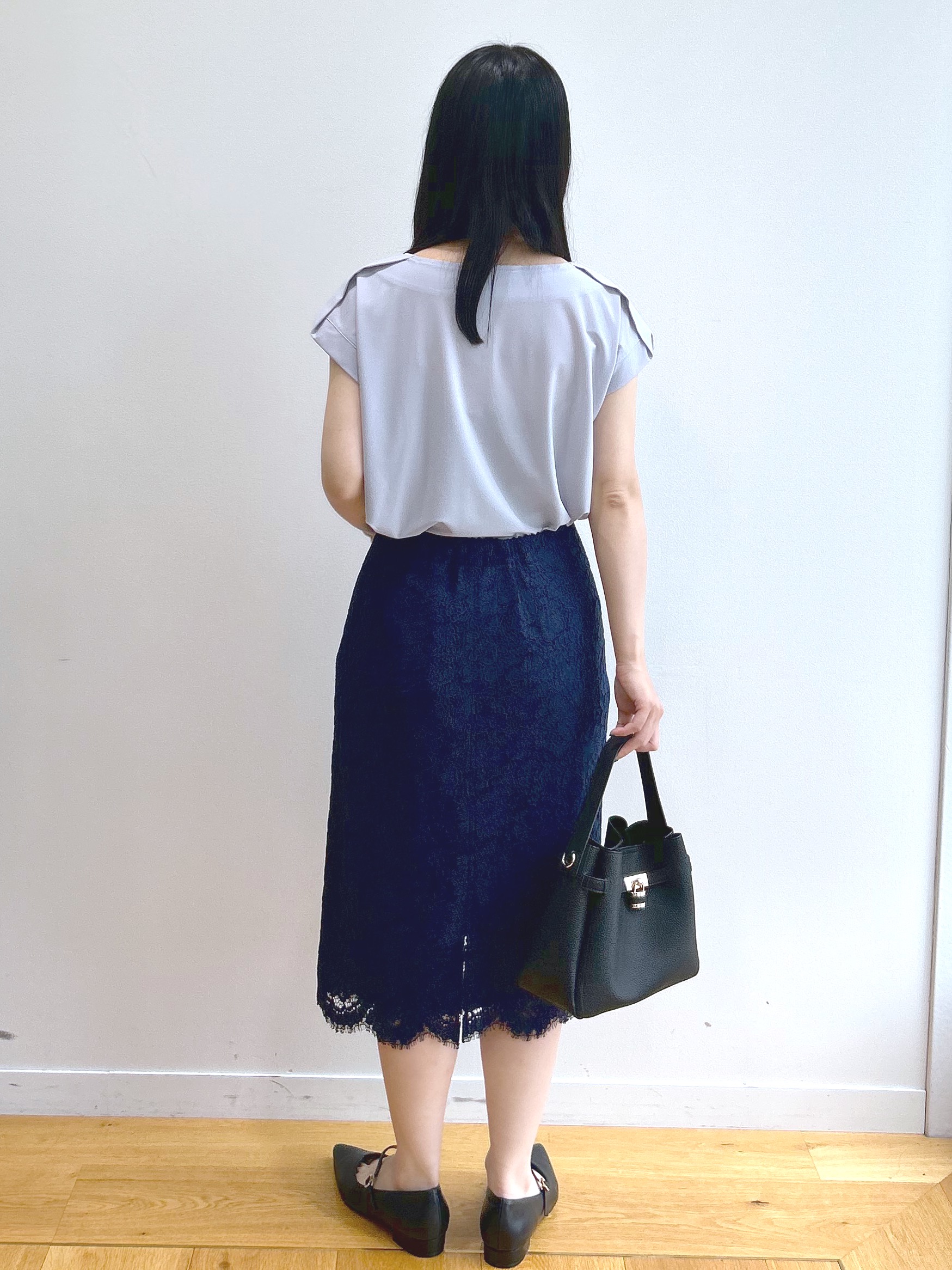 RINAさんの「index｜【接触冷感】ひんやりキーネックフレンチトップス《洗濯機OK》」を使ったコーディネート