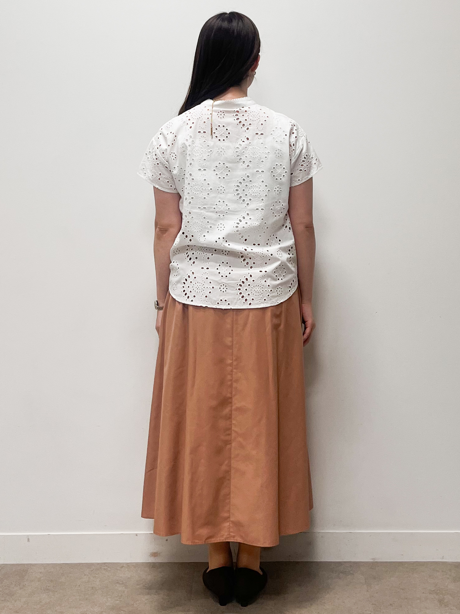mikikoさんの「Reflect｜【通勤◎】カットワーク刺繍レース シャツブラウス」を使ったコーディネート