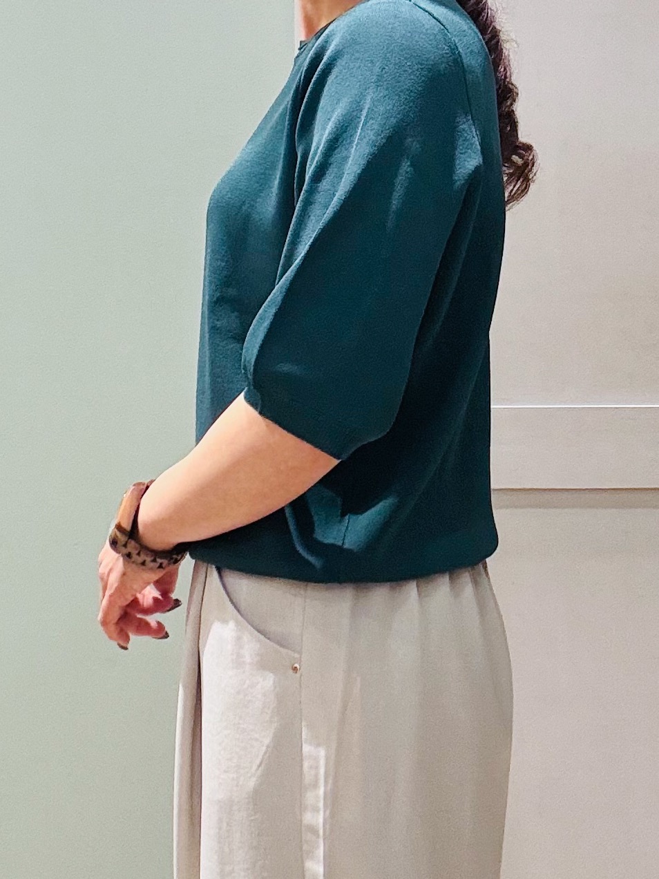 Komi☆さんの「grove｜【ひんやり・ウエストゴム】きれいも機能も叶える、リネンライクワイドパンツ」を使ったコーディネート