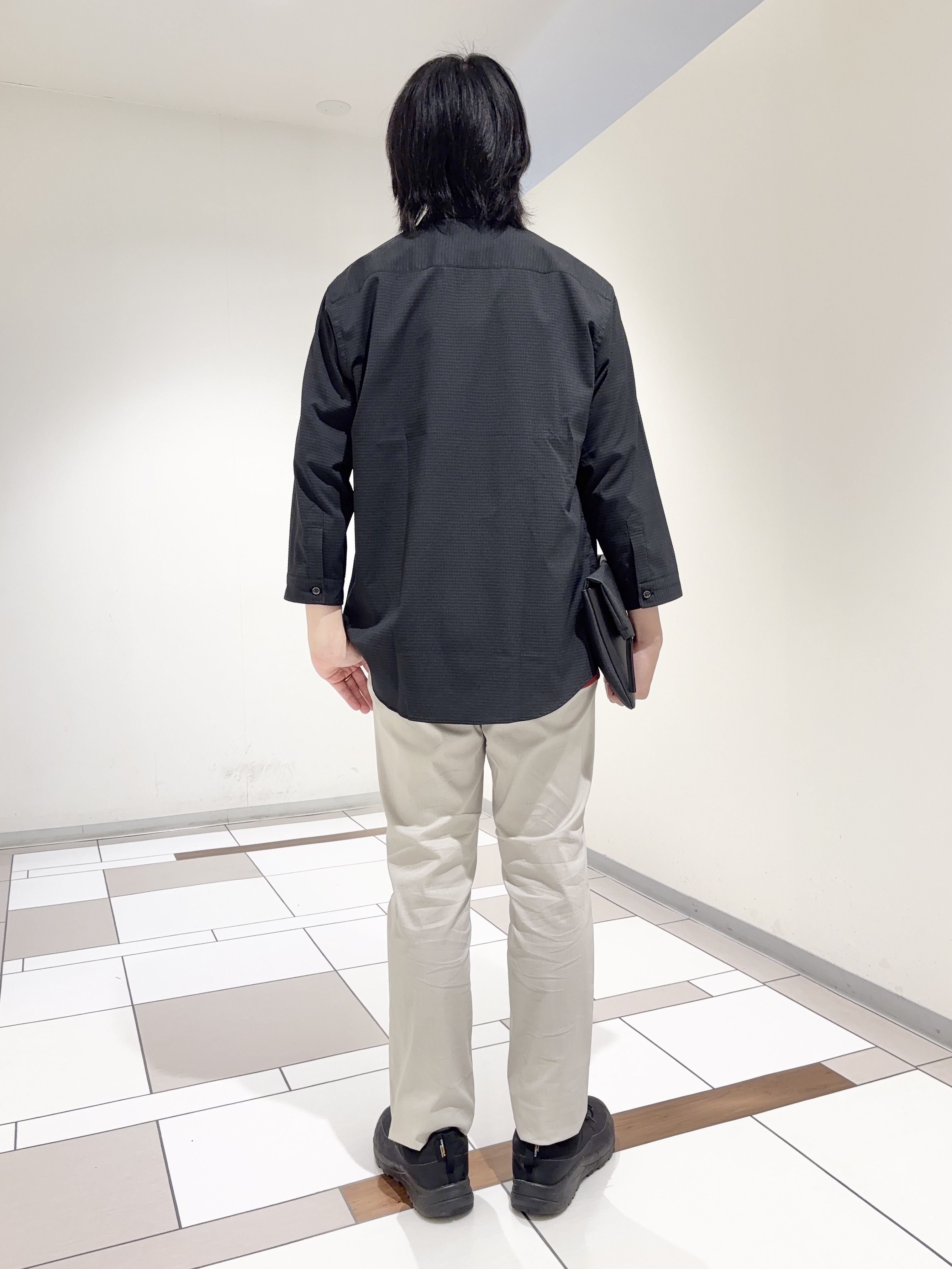 及川さんの「TAKEO KIKUCHI｜【日本製】DotAir（R）サッカー7分袖シャツ」を使ったコーディネート