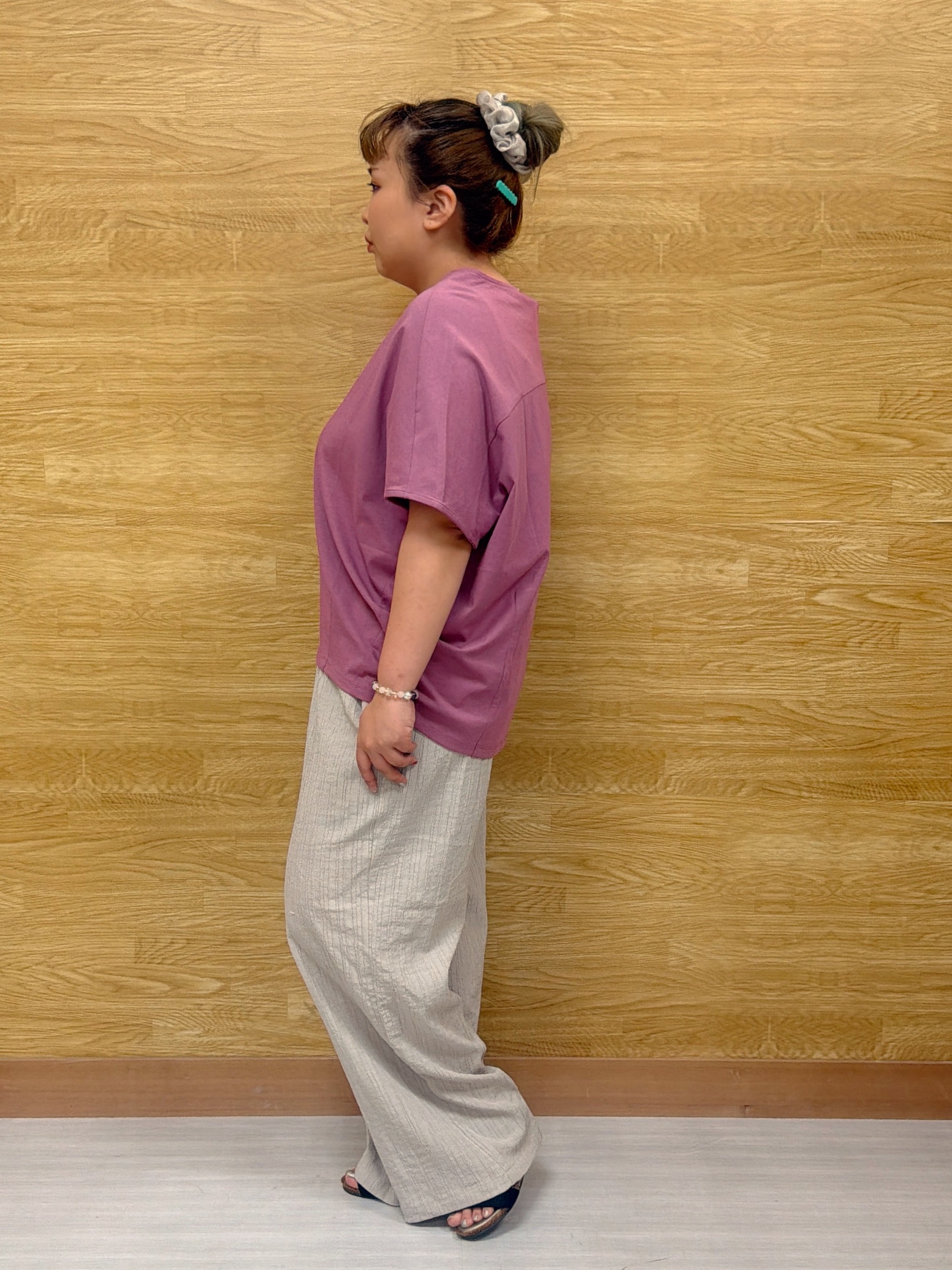 ぁむさんの「SHOO･LA･RUE｜【ひんやり/体型カバー】インせず着られる 上品見えのドルマントップス」を使ったコーディネート