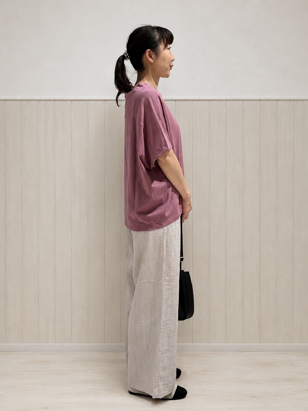 まつみさんの「SHOO･LA･RUE｜【ひんやり/体型カバー】インせず着られる 上品見えのドルマントップス」を使ったコーディネート