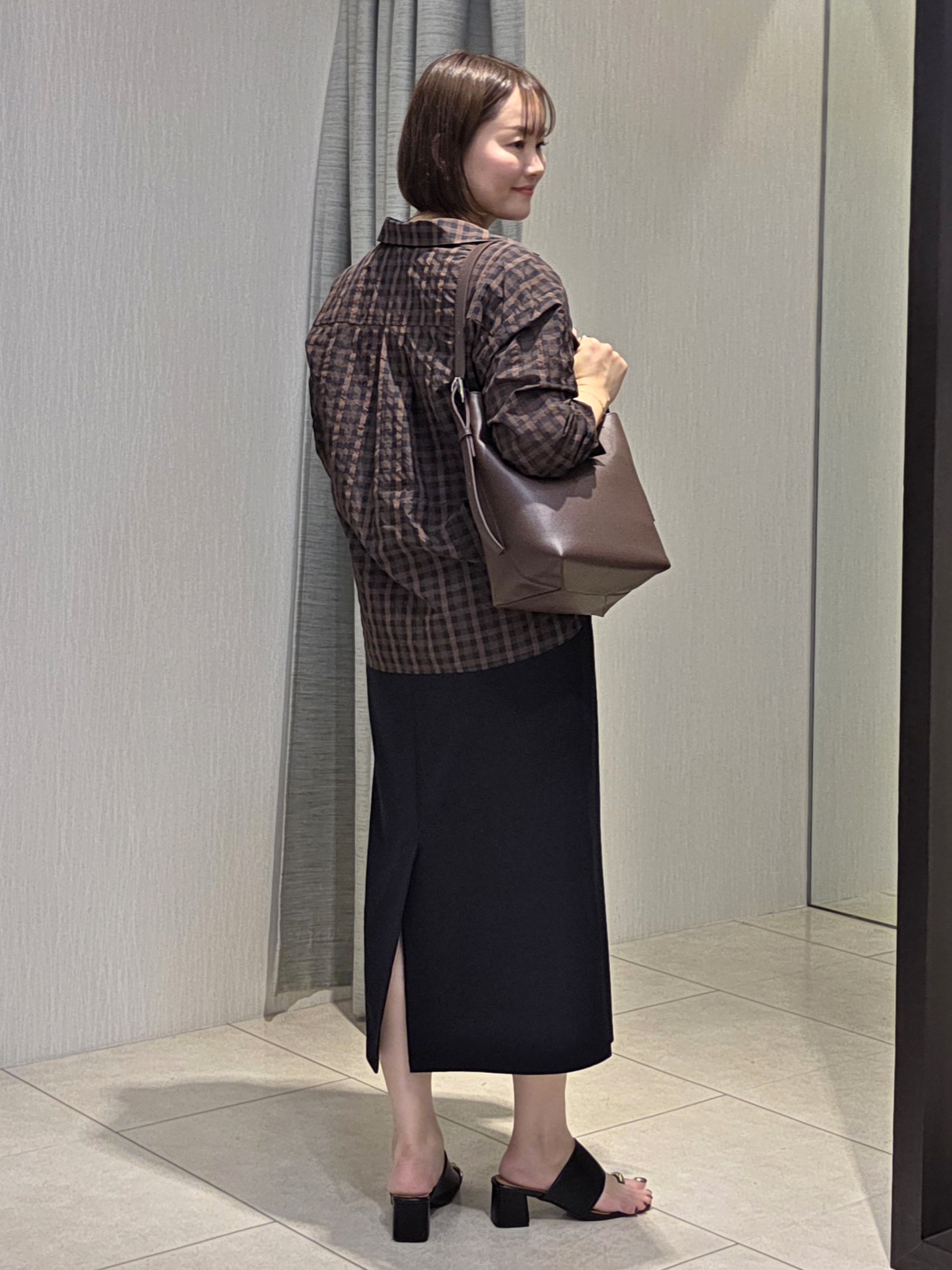 naokoさんの「UNTITLED｜シアーチェックシャツブラウス」を使ったコーディネート