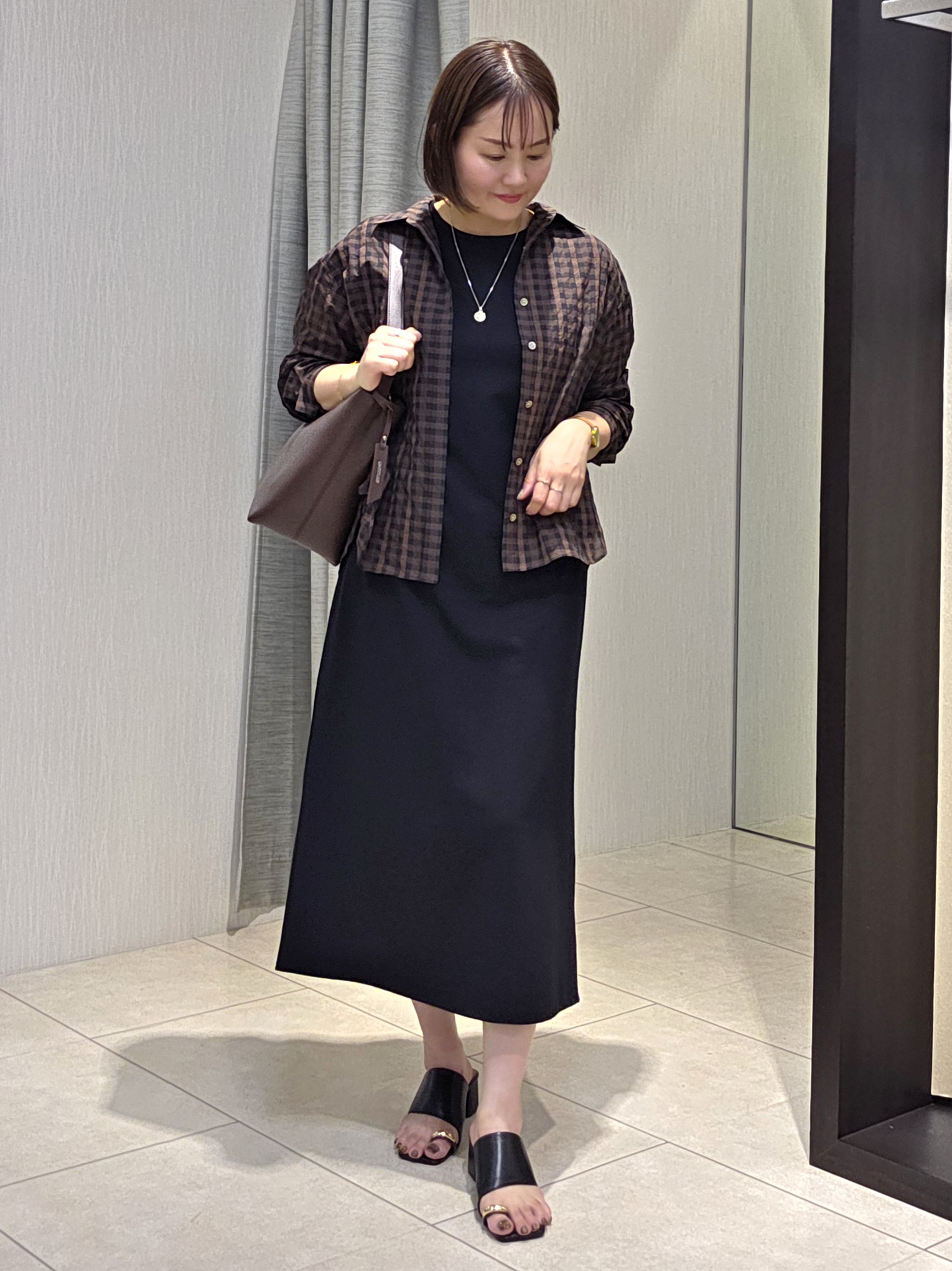 naokoさんの「UNTITLED｜シアーチェックシャツブラウス」を使ったコーディネート
