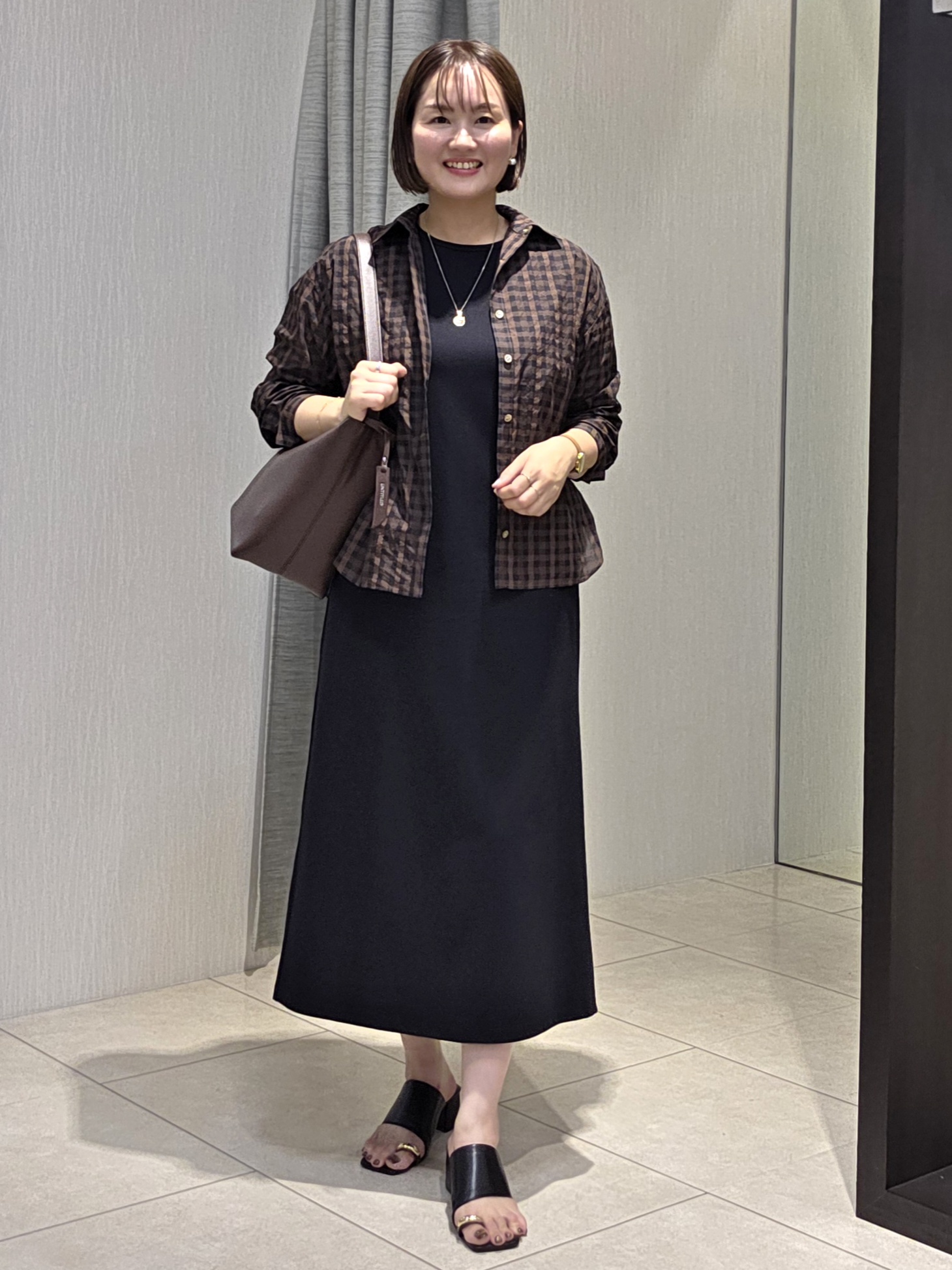 naokoさんの「UNTITLED｜シアーチェックシャツブラウス」を使ったコーディネート