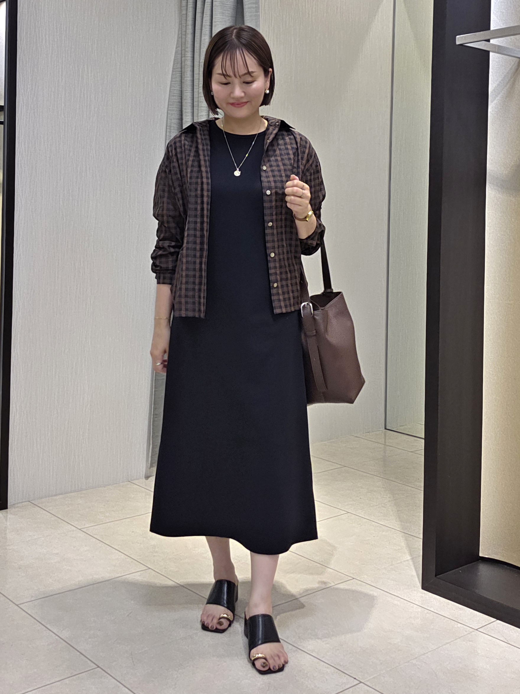 naokoさんの「UNTITLED｜シアーチェックシャツブラウス」を使ったコーディネート
