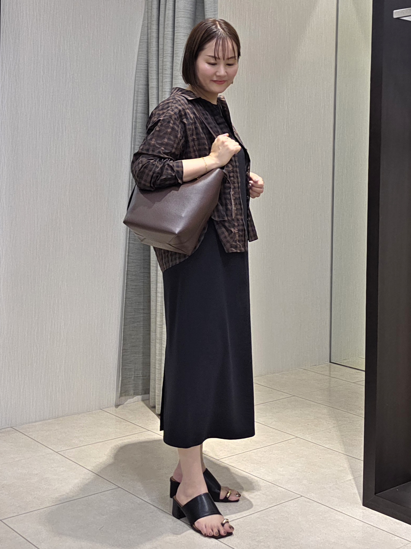 naokoさんの「UNTITLED｜シアーチェックシャツブラウス」を使ったコーディネート