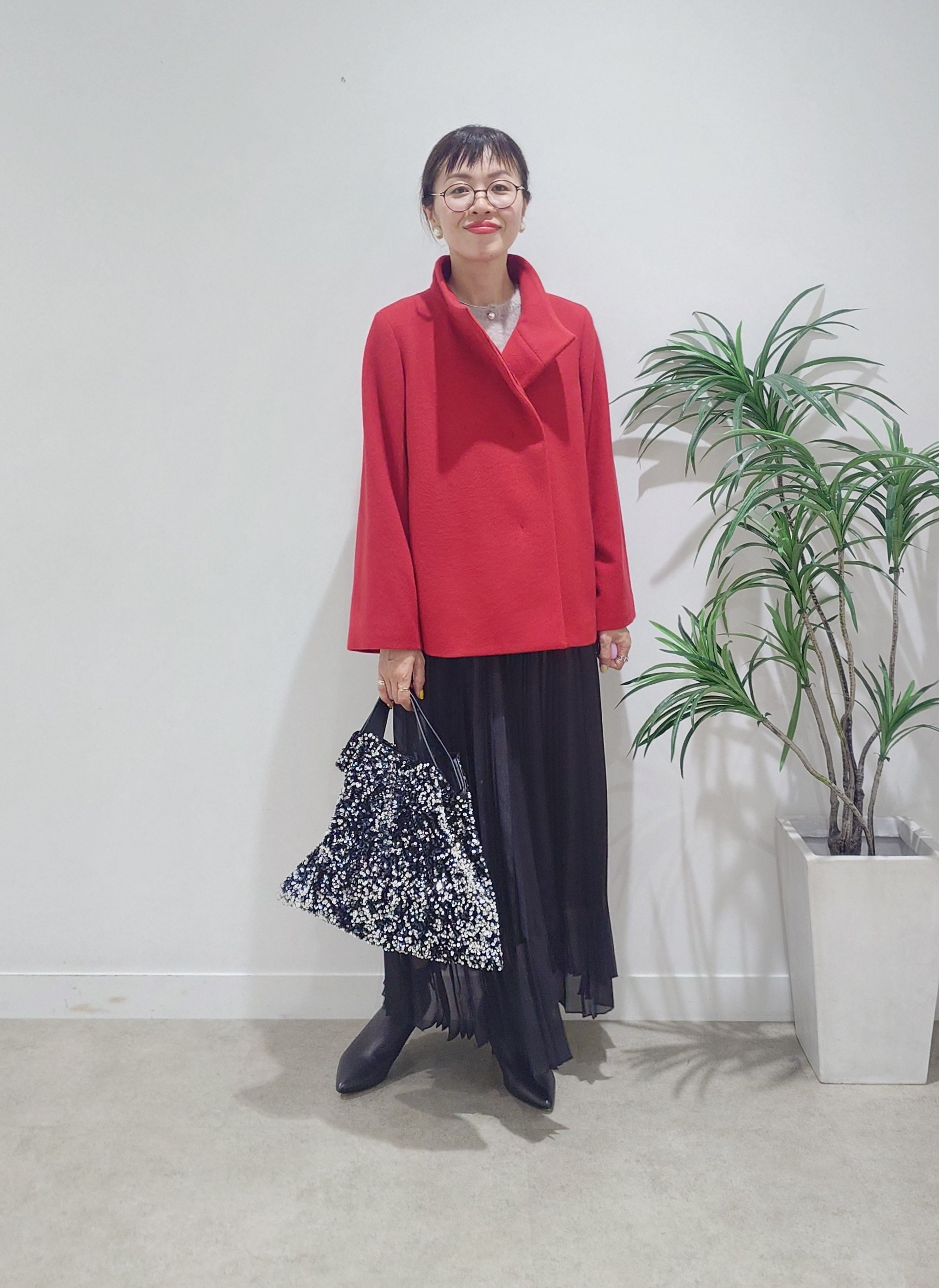 MUTSUKOさんの「UNTITLED｜スパンコールフラットトート」を使ったコーディネート