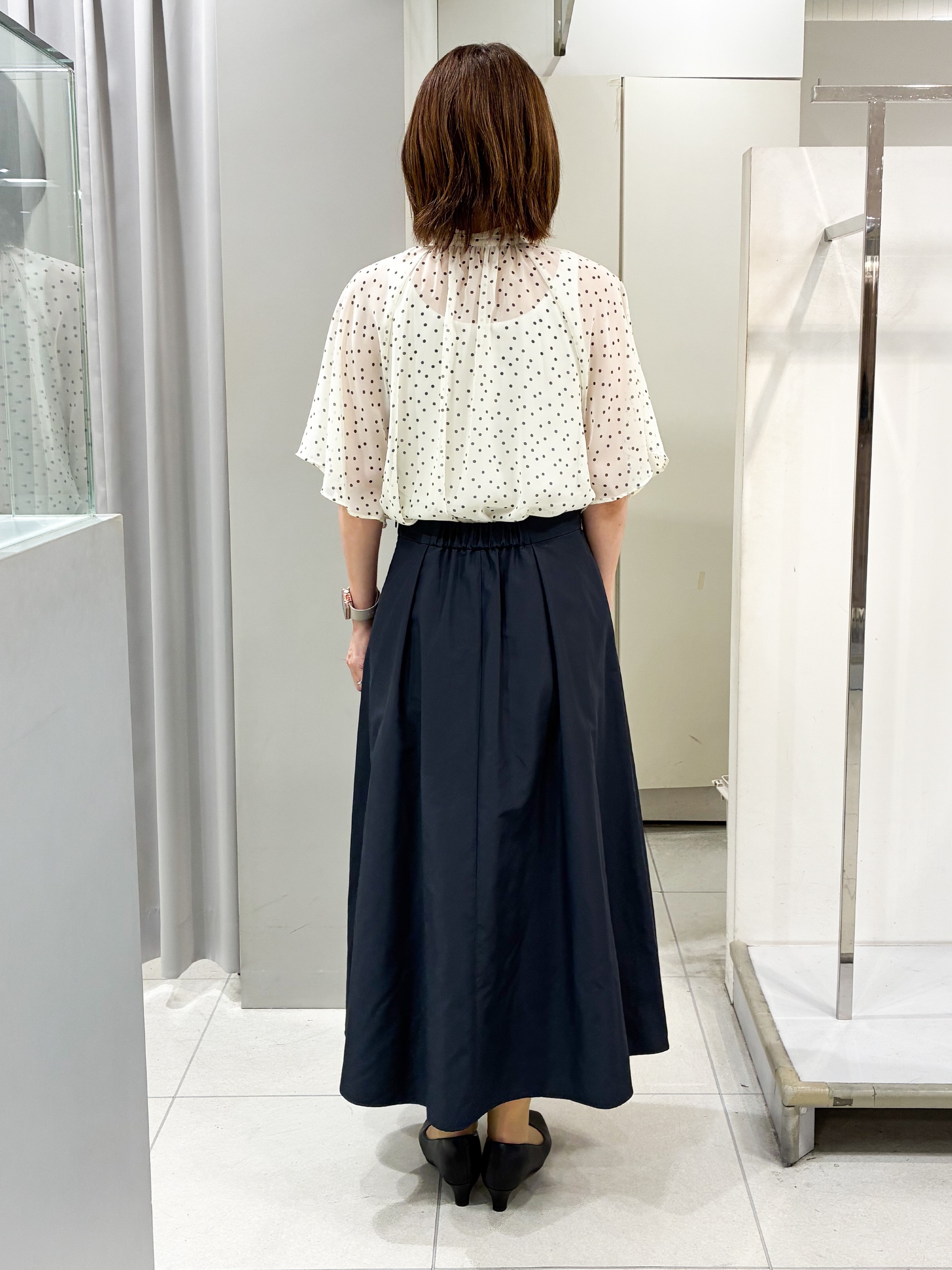 たみちゃんさんの「Reflect｜【セットアップ／手洗い可】ドット柄シアーブラウス」を使ったコーディネート