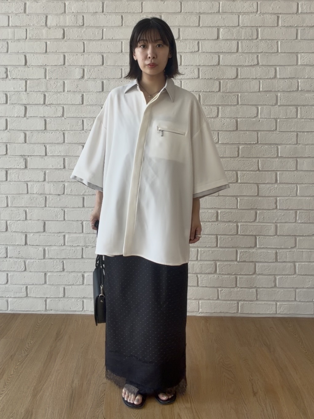 abeさんの「tk.TAKEO KIKUCHI｜【さらりタッチ】クレリックレギュラーシャツ/ドレープ/配色襟/バイカラー/美シルエット/夏服」を使ったコーディネート