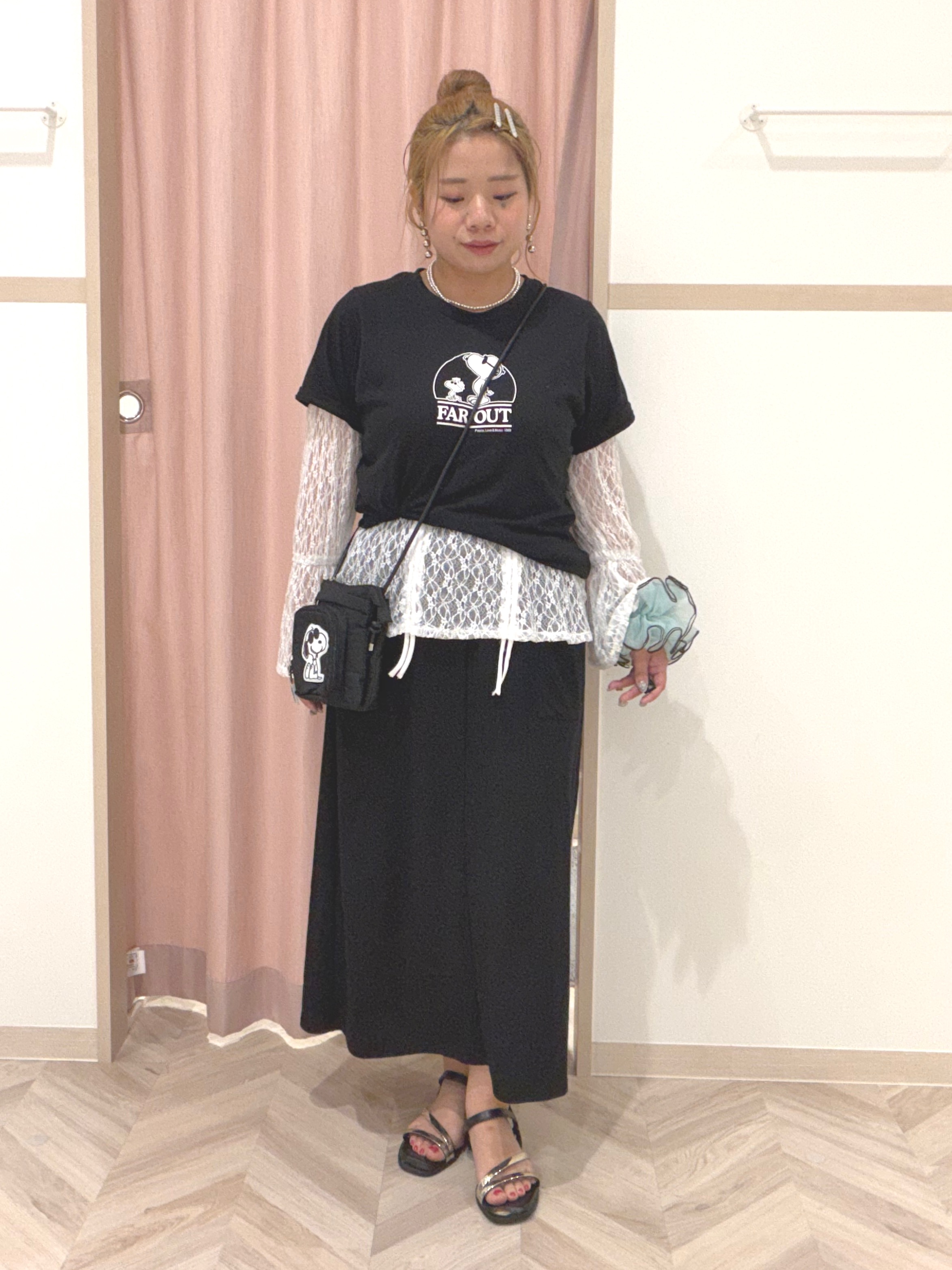 まちゃんなちゃんさんの「SHOO･LA･RUE｜レースで華やかに映える 旬な透け感の レースシャーリングトップス」を使ったコーディネート