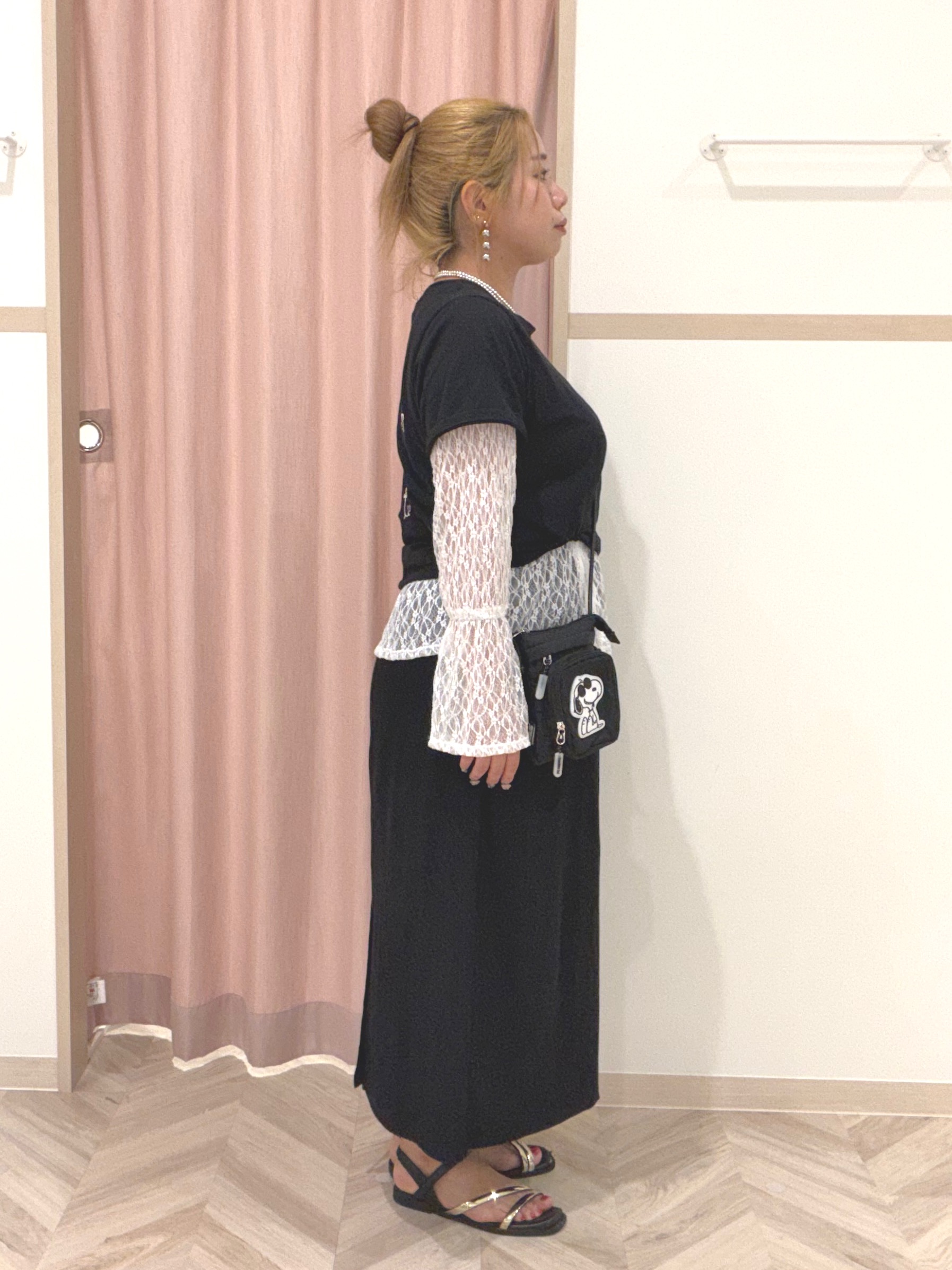 まちゃんなちゃんさんの「SHOO･LA･RUE｜レースで華やかに映える 旬な透け感の レースシャーリングトップス」を使ったコーディネート