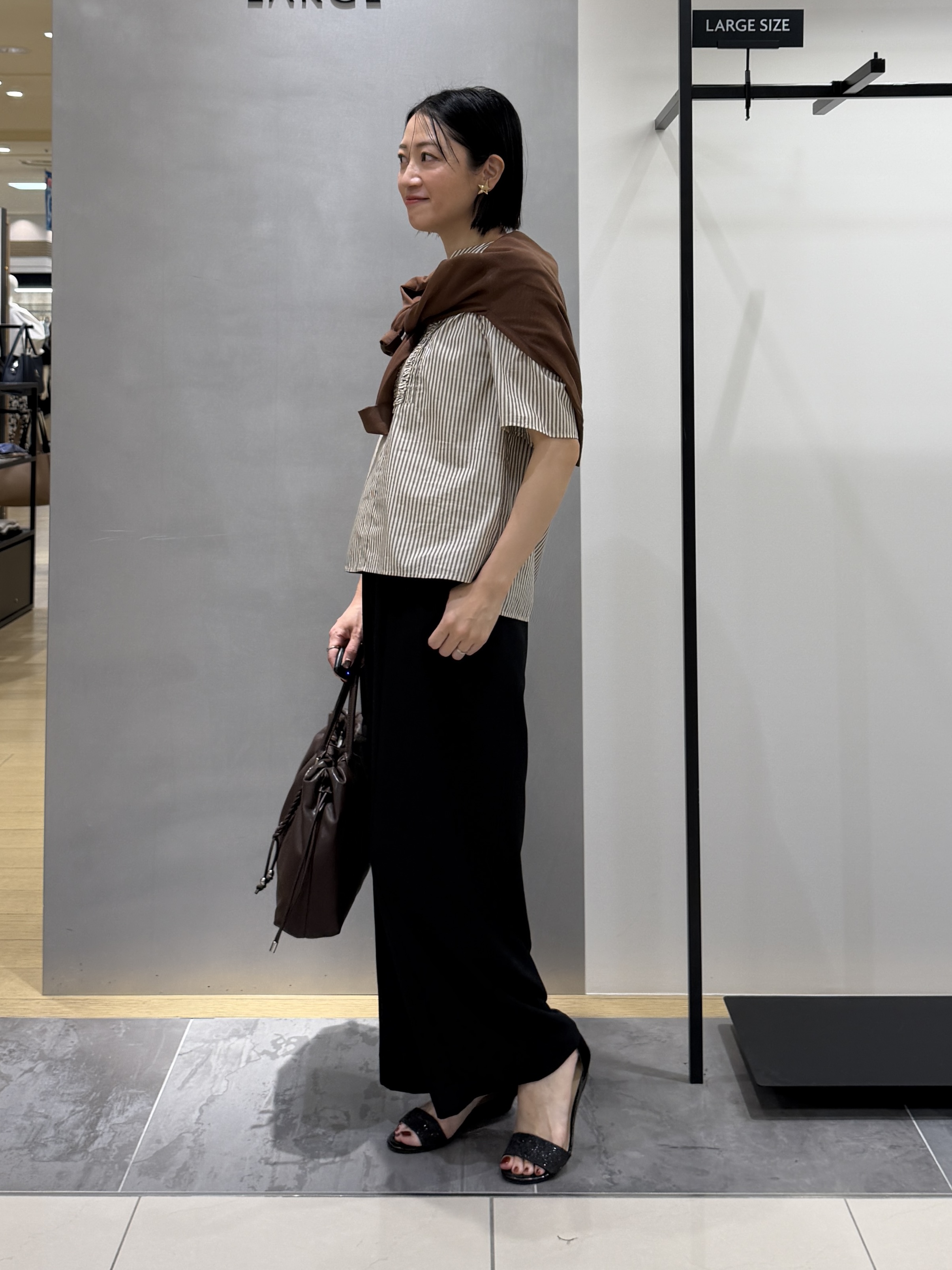 shihoさんの「INDIVI｜【着る日傘】イージーワイドパンツ」を使ったコーディネート