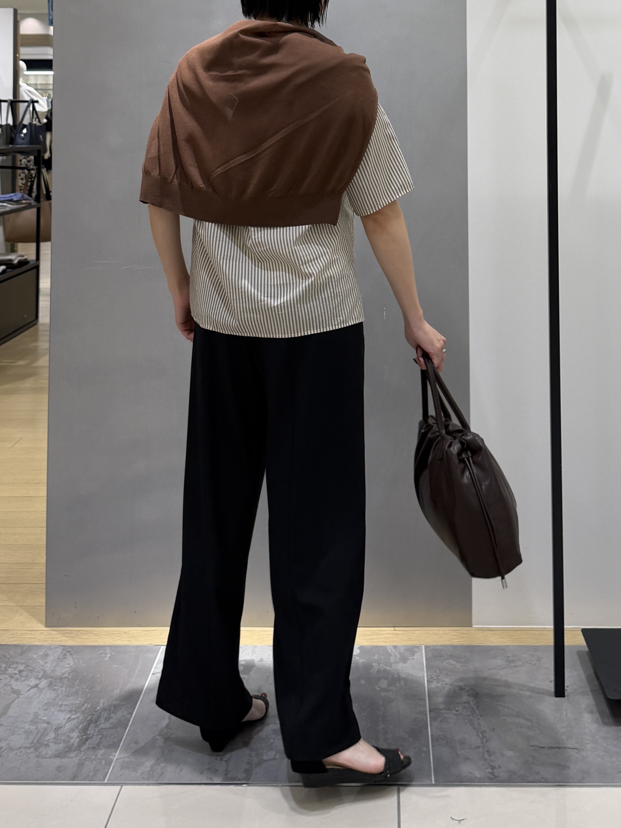 shihoさんの「INDIVI｜【着る日傘】イージーワイドパンツ」を使ったコーディネート