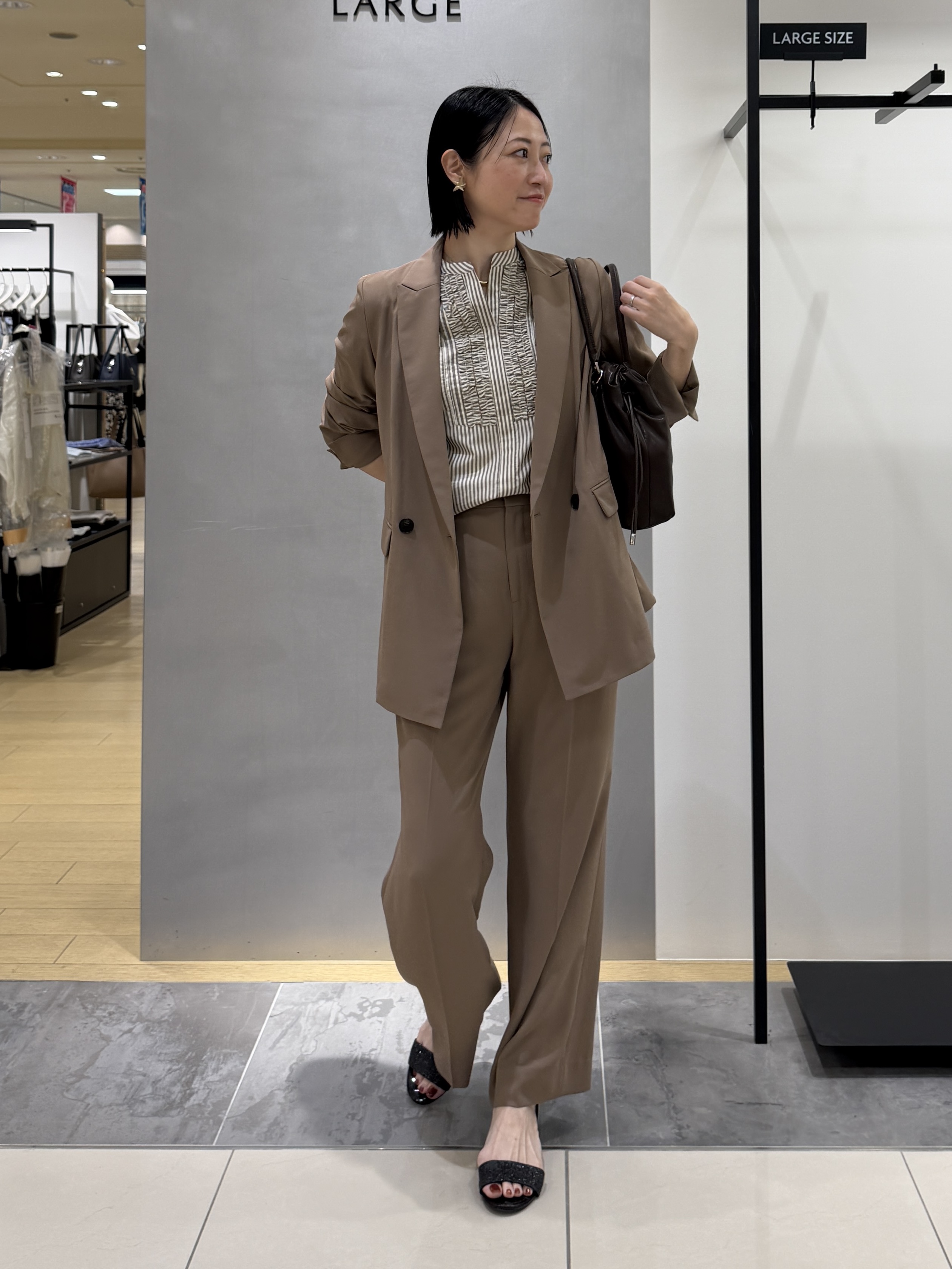 shihoさんの「INDIVI｜【接触冷感/UVケア/着る日傘】ダブルジャケット」を使ったコーディネート