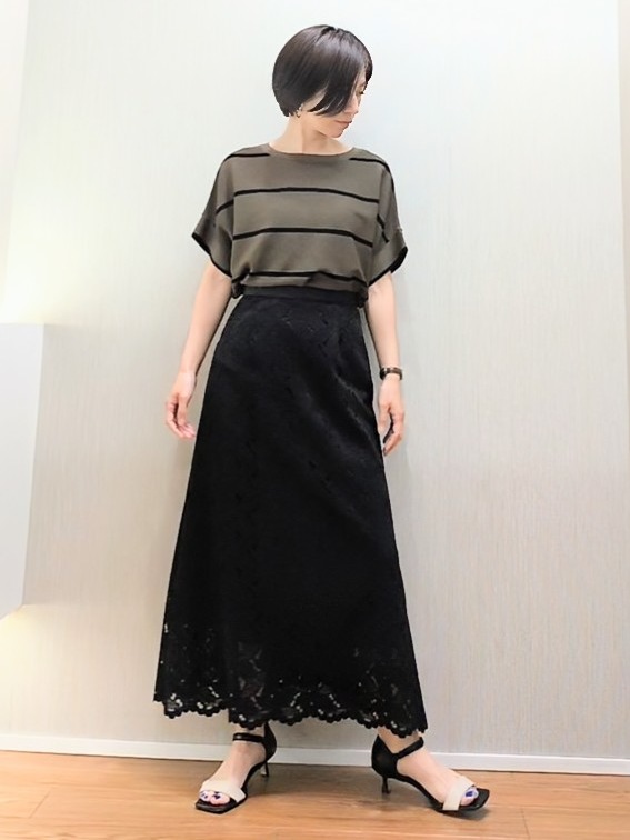 ミズタさんの「UNTITLED｜【11色展開/体型カバー】前後2WAYフレンチスリーブニット」を使ったコーディネート