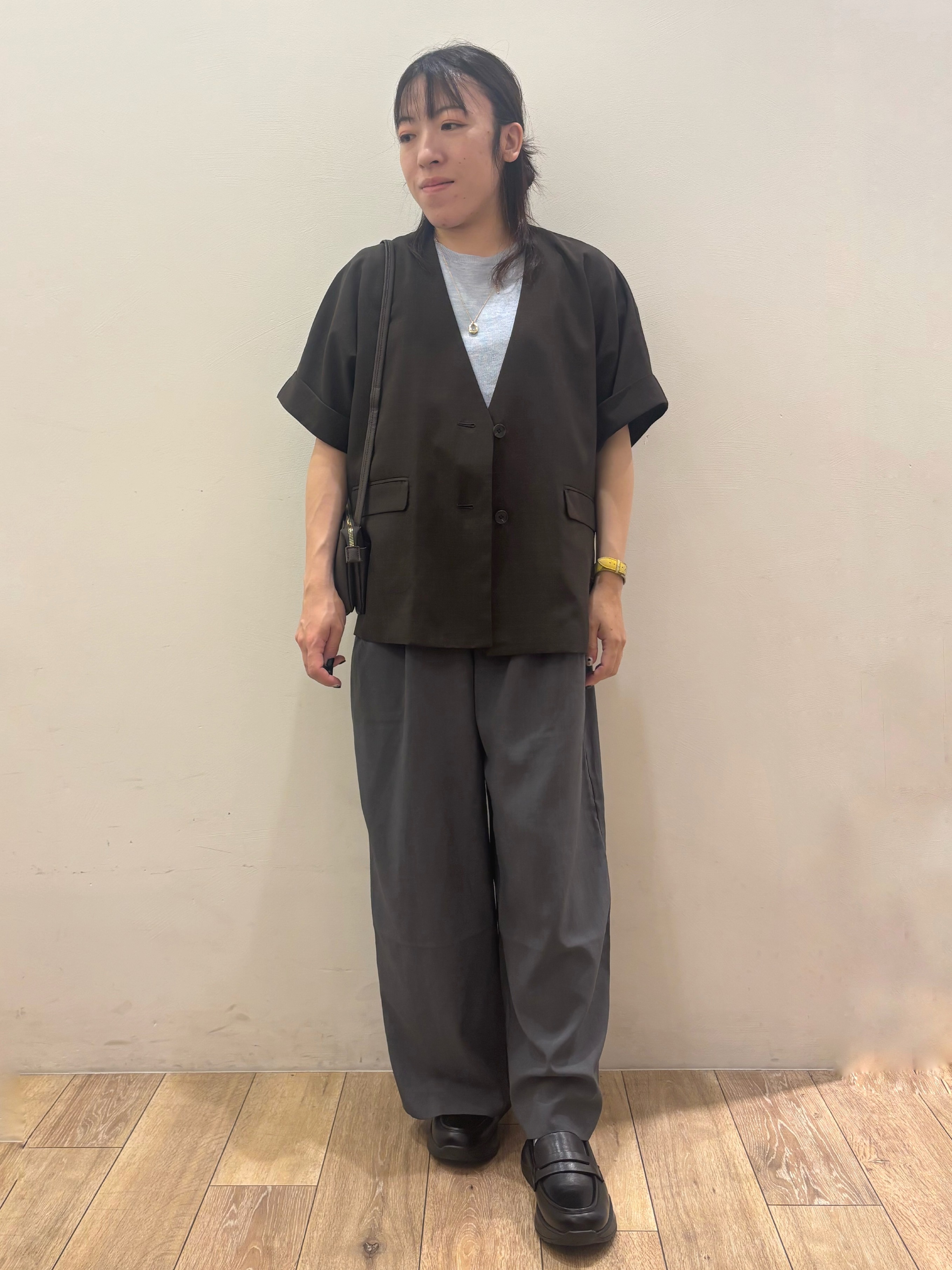 りょうさんの「OPAQUE.CLIP｜『STORY Web7月掲載』ドライタッチラメニット《UV／洗える／6col》」を使ったコーディネート