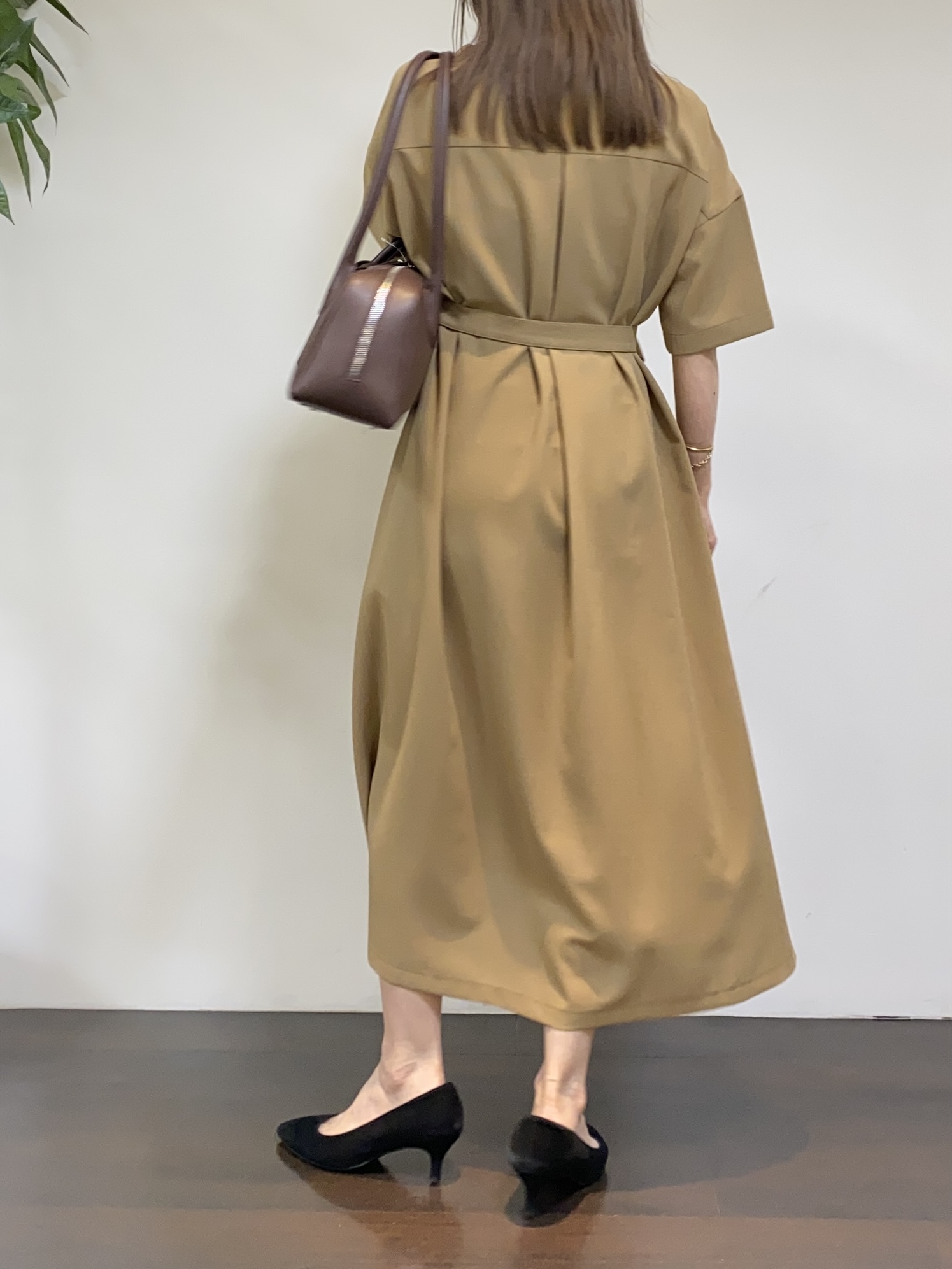 tomoさんの「UNTITLED｜【アンサンブル可/日除け・冷房対策】シアーレーヨンZIPカーディガン」を使ったコーディネート