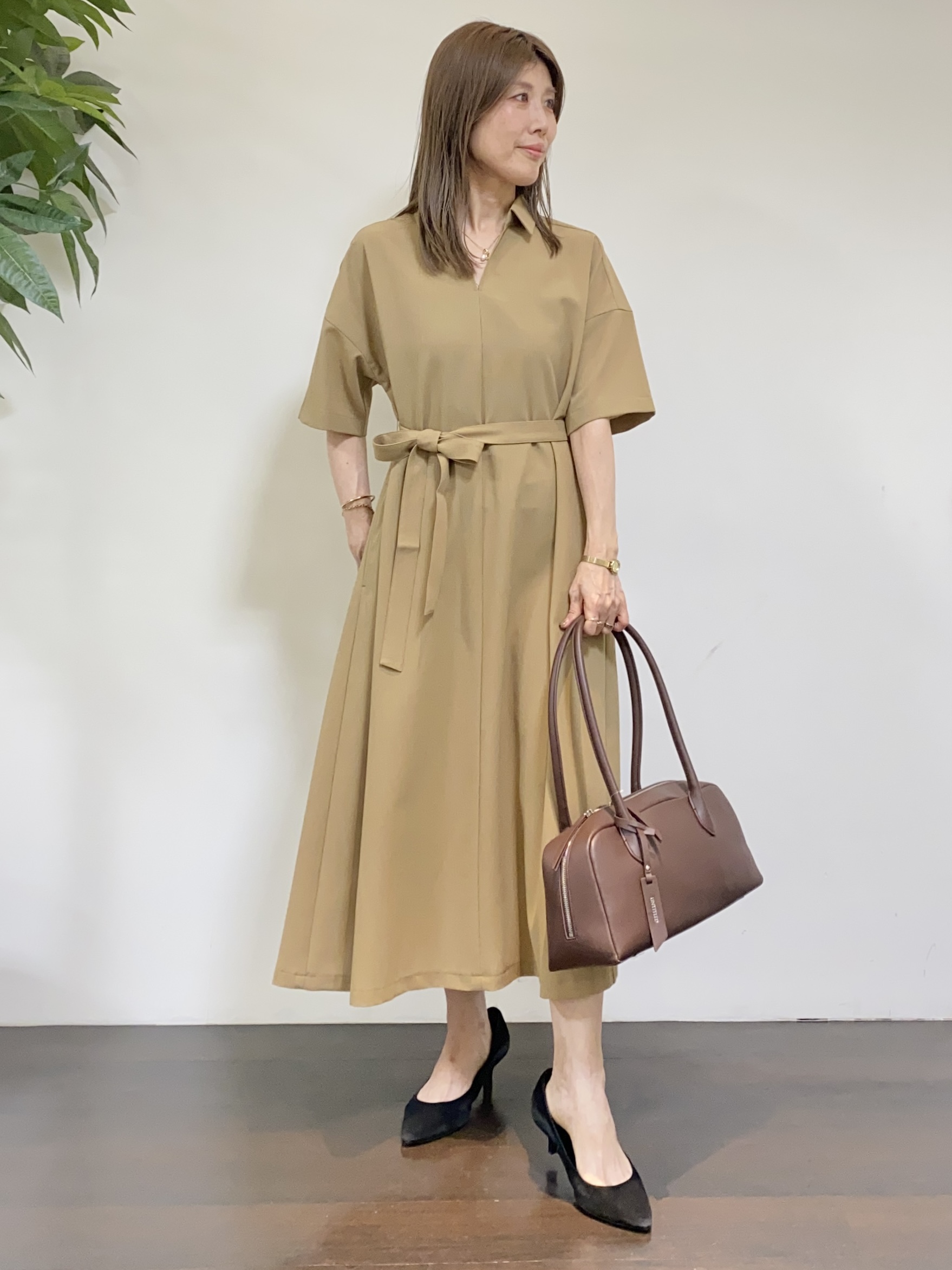 tomoさんの「UNTITLED｜【アンサンブル可/日除け・冷房対策】シアーレーヨンZIPカーディガン」を使ったコーディネート