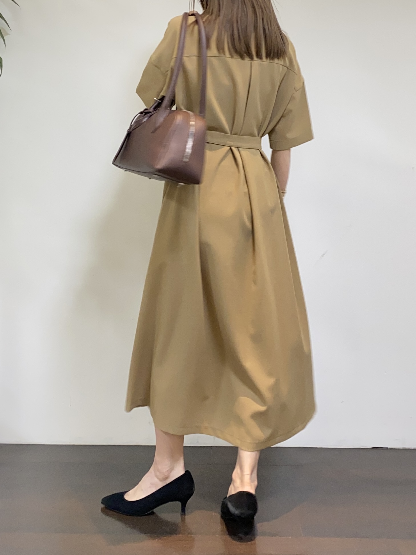 tomoさんの「UNTITLED｜【アンサンブル可/日除け・冷房対策】シアーレーヨンZIPカーディガン」を使ったコーディネート