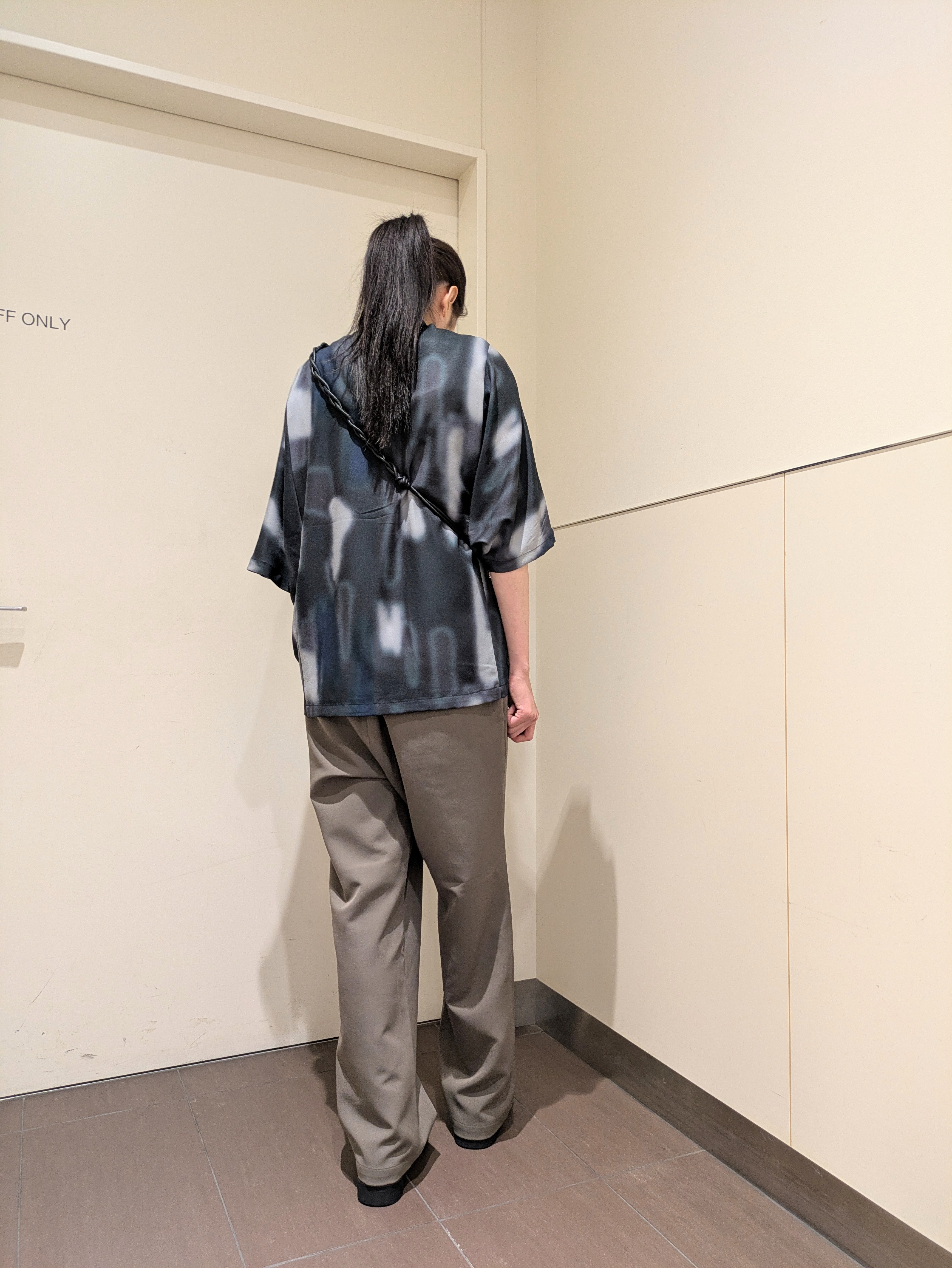 Chiichanさんの「tk.TAKEO KIKUCHI｜【防シワ／ストレッチ/セット対応可】smart shiftシリーズ バレルシルエットパンツ」を使ったコーディネート