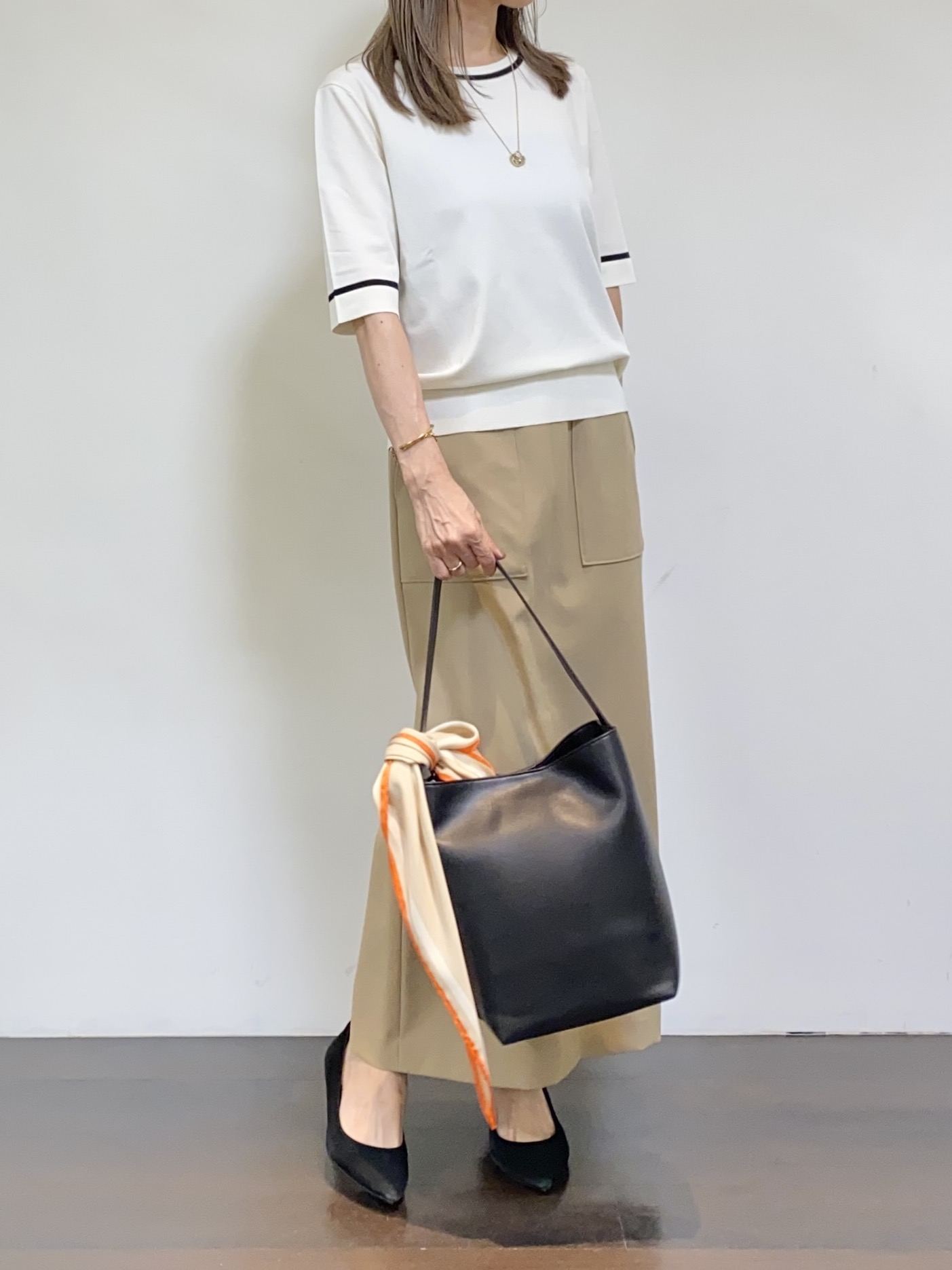 tomoさんの「UNTITLED｜【アンサンブル可能】コンパクトニットカーディガン」を使ったコーディネート