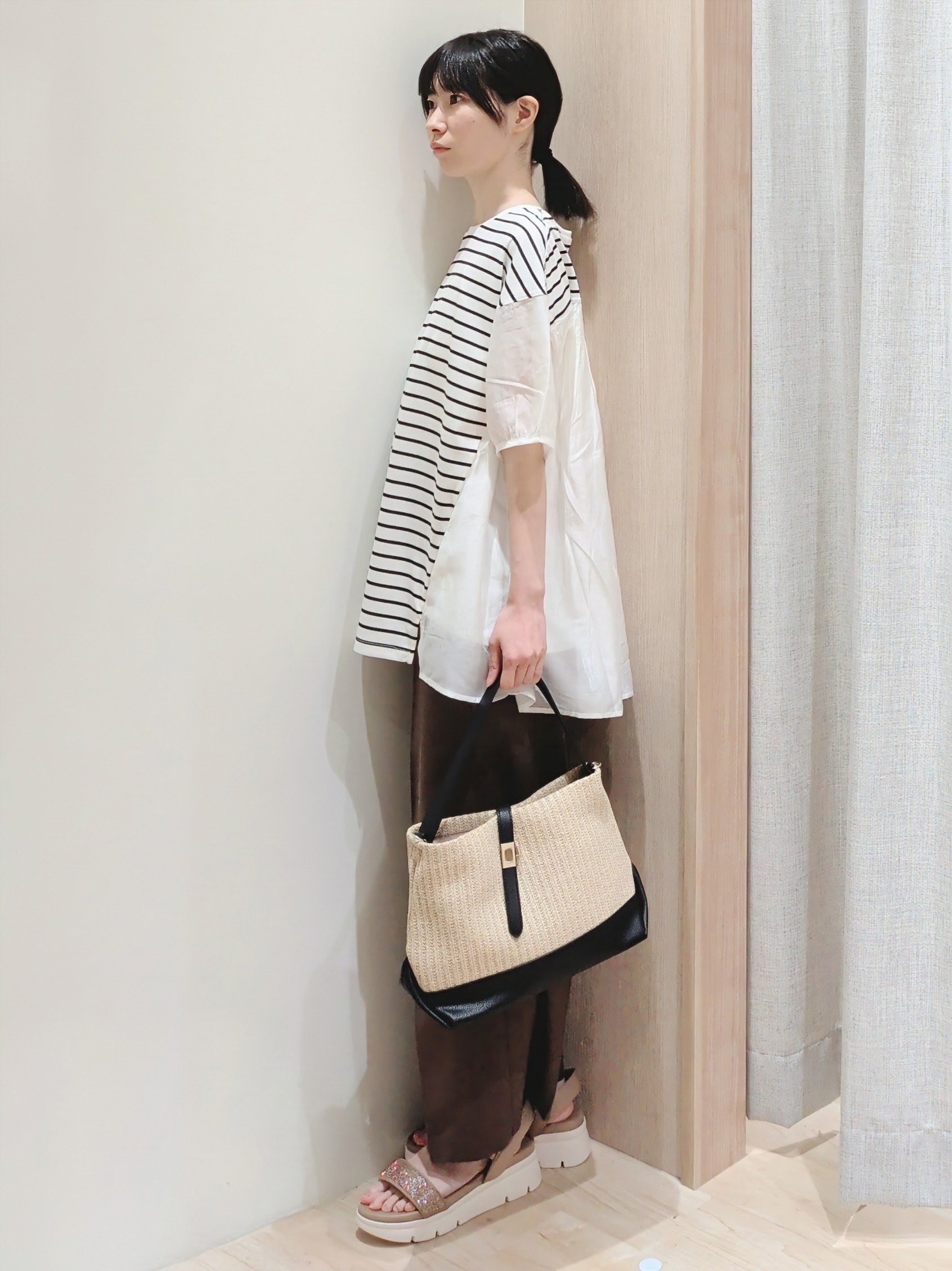 Yuiさんの「grove｜【貴島明日香さん着用/UVカット】体型カバー叶う、バックプリーツTシャツ」を使ったコーディネート