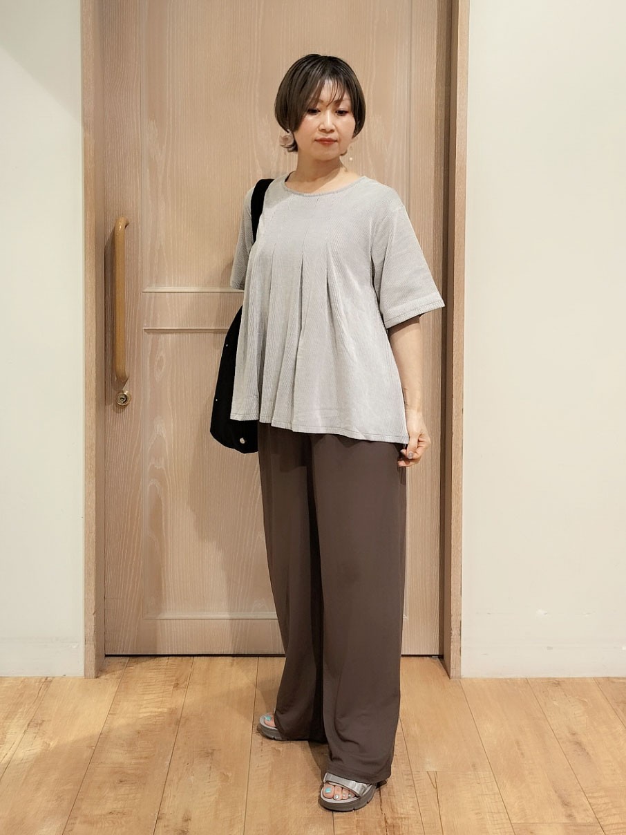 YUKIさんの「SHOO･LA･RUE｜【洗濯機可/S-LL】インせずすっきり見え ストライプ柄タックトップス」を使ったコーディネート