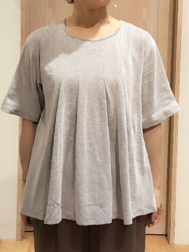 YUKIさんの「SHOO･LA･RUE｜【洗濯機可/S-LL】インせずすっきり見え ストライプ柄タックトップス」を使ったコーディネート