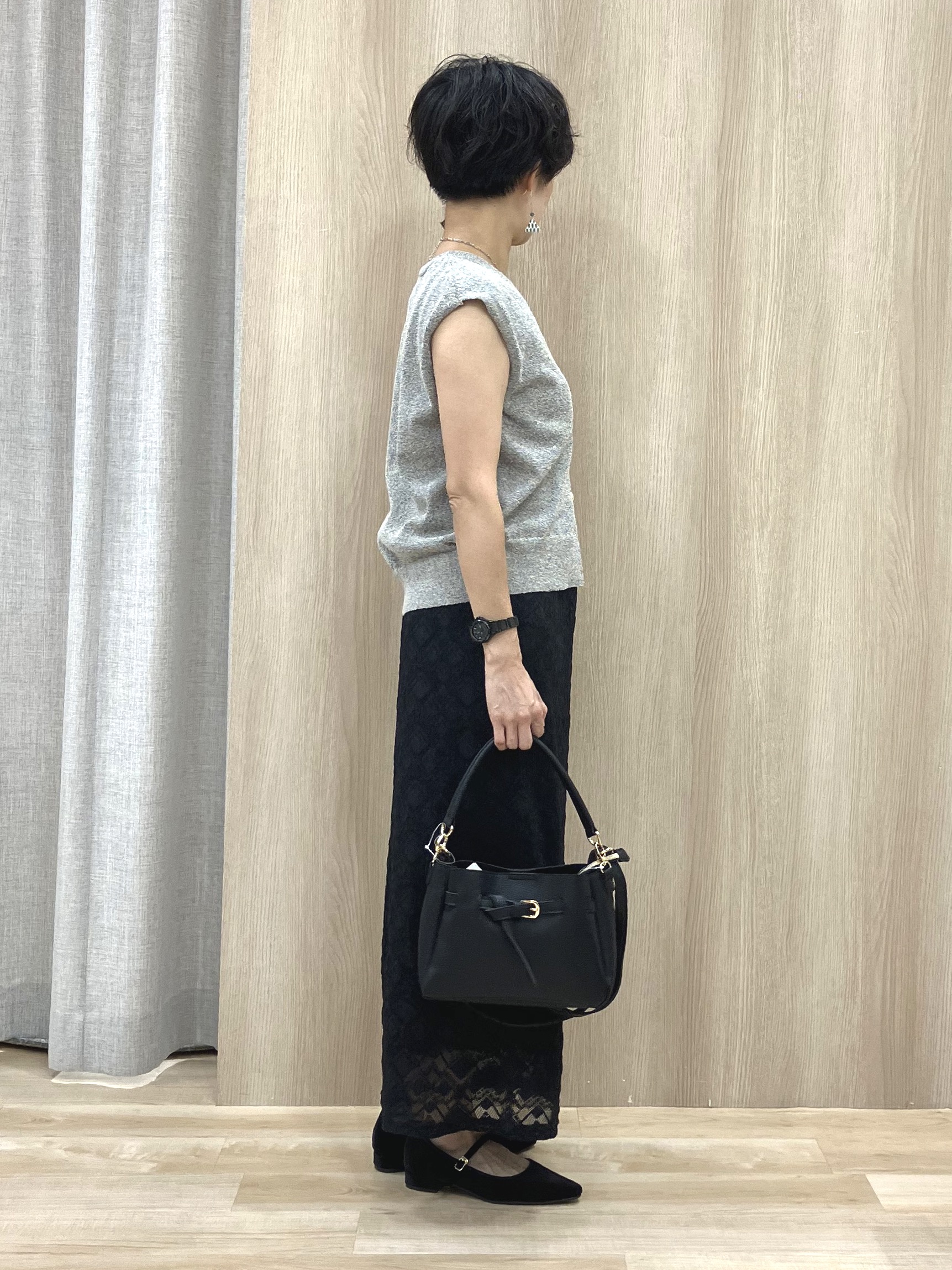 Keiさんの「grove｜軽やかな着心地、ブークレニットベスト」を使ったコーディネート